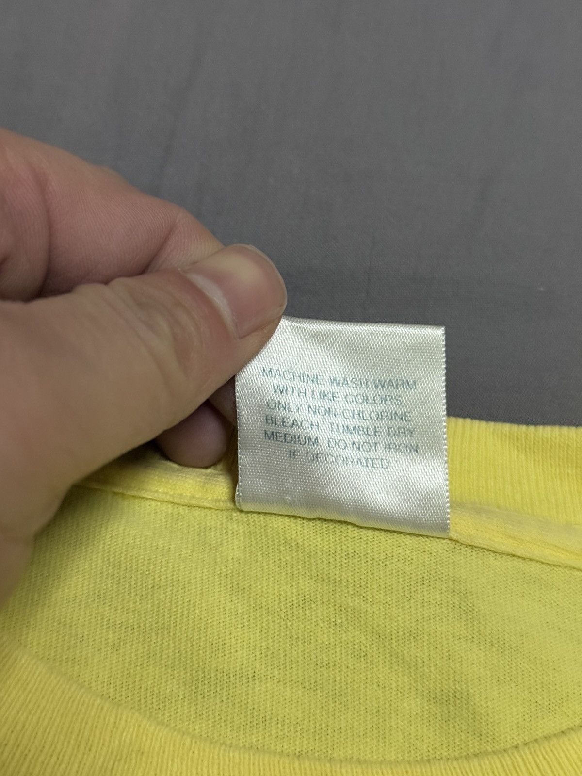 Supreme Supreme 1998 vintage yellow on yellow bold font box logo tee Size US L / EU 52-54 / 3 - 5 Thumbnail