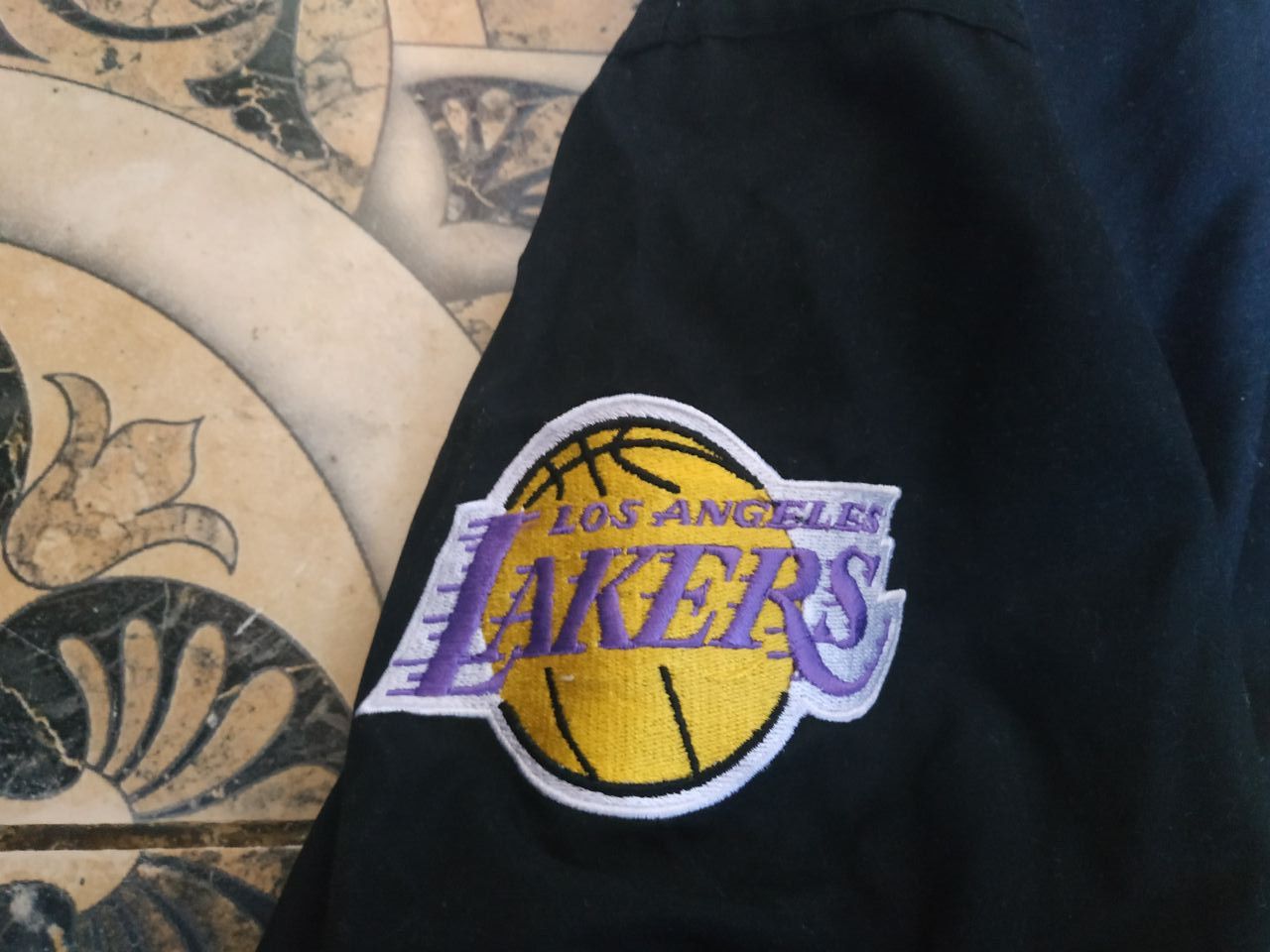 Reebok Vintage NBA Los Angeles Lakers Reebok Jacket Logo 90s Size US L / EU 52-54 / 3 - 6 Thumbnail