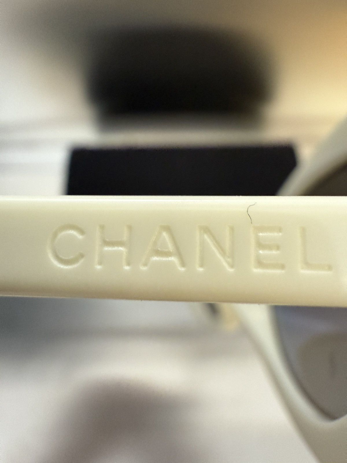 Chanel Chanel 23k white sunglasses Size ONE SIZE - 4 Thumbnail