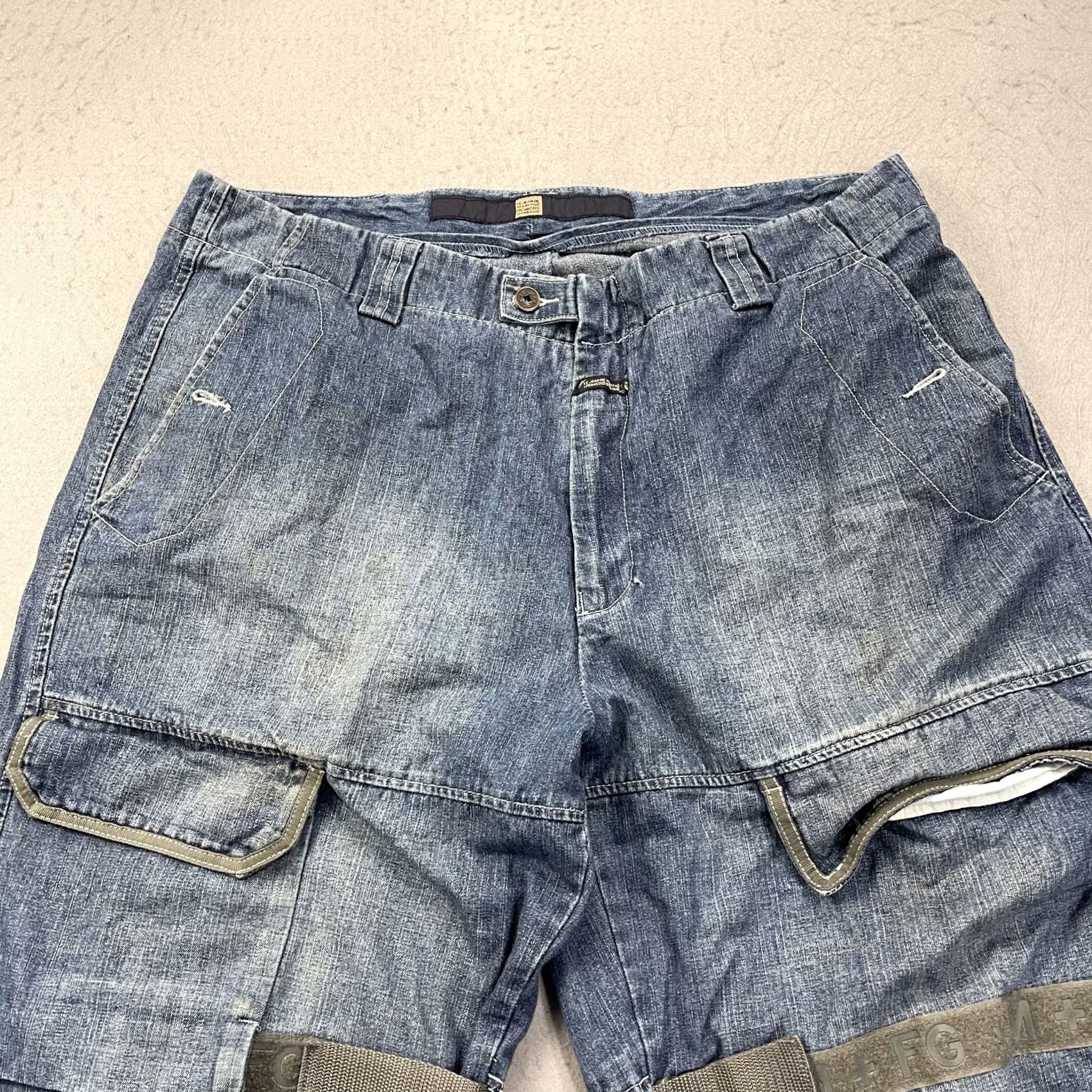 Vintage VINTAGE Girbaud Jeans Mens 40x32 Shuttl Tape Wide Baggy Loose Shirt? Size US 40 / EU 56 - 5 Thumbnail