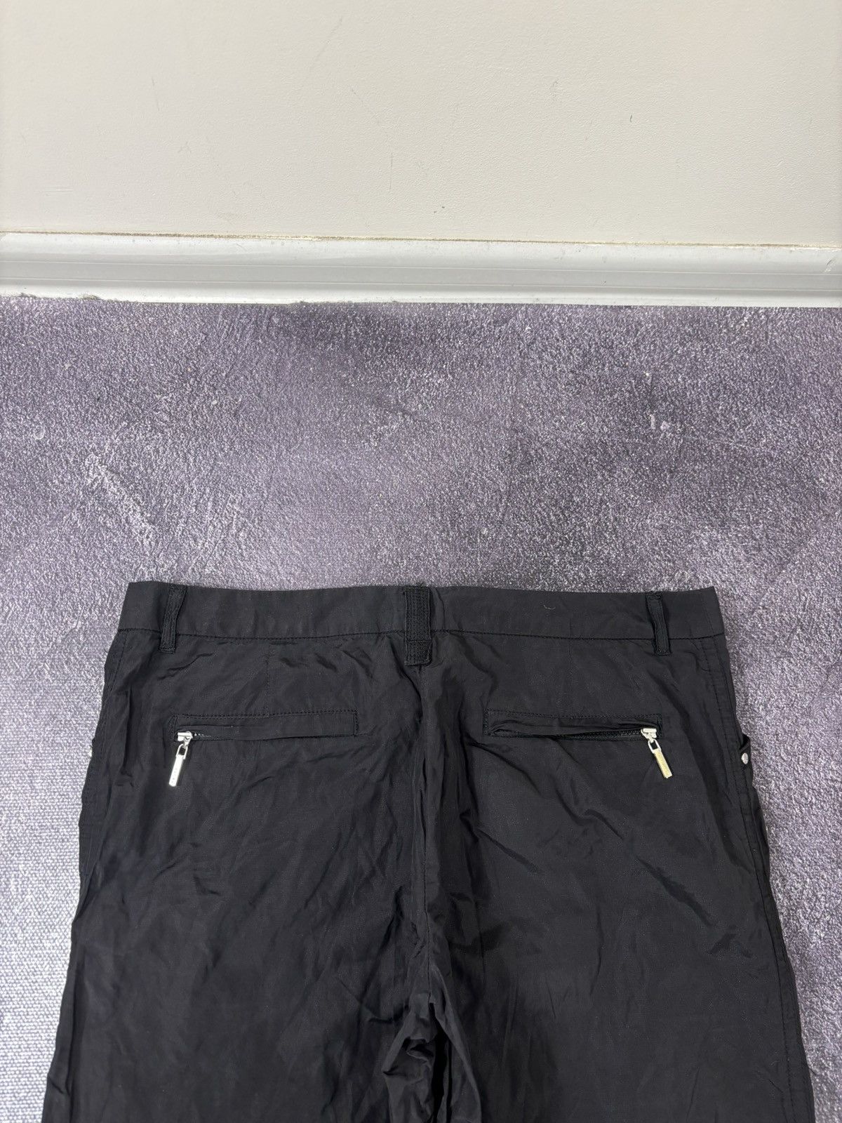 Versace Vintage Versace Sport Women’s Rare Black Baggy Nylon Pants Size 32" / US 10 / IT 46 - 8 Thumbnail