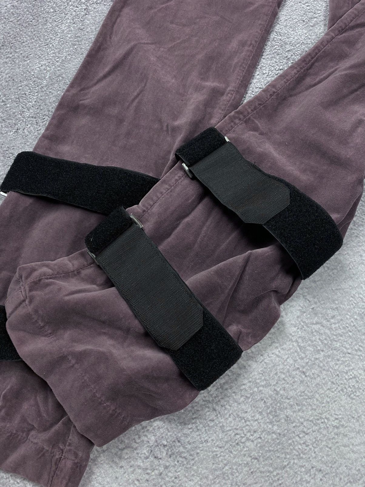 Dolce & Gabbana × Vintage Dolce Gabbana Runway 2003 Velvet Velour Bondage Womens Pants Size 28" / US 6 / IT 42 - 6 Thumbnail