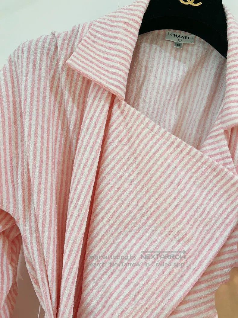 Chanel Chanel Cruise series pink and white striped tweed jacket Size XS / US 0-2 / IT 36-38 - 3 Thumbnail