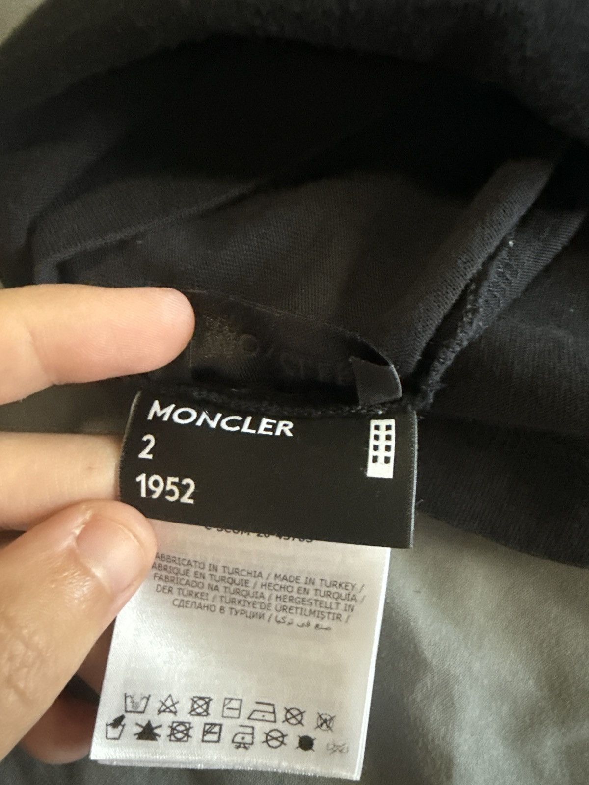 Moncler Moncler Embroidered Shirt Size US L / EU 52-54 / 3 - 6 Thumbnail