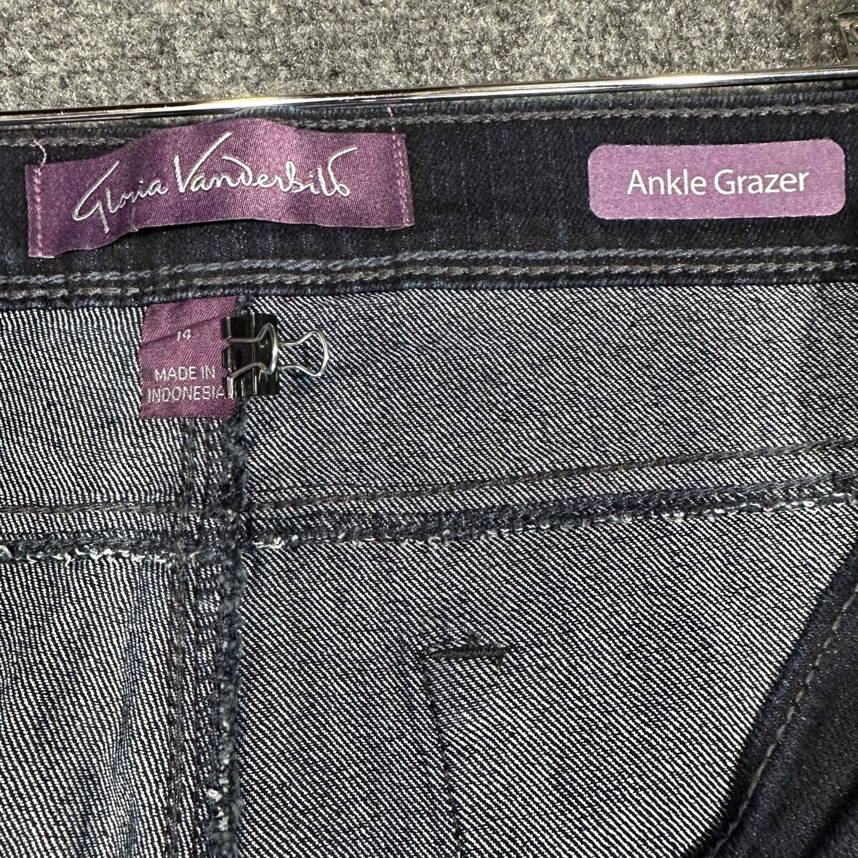 Gloria Vanderbilt Gloria Vanderbilt Jeans Women Denim Ankle Grazer 14 Dark Wash 5-Pocket Stretch Blue Regular Rise High Inseam 27 Vintage No Size 36" / US 14 / IT 50 - 5 Thumbnail