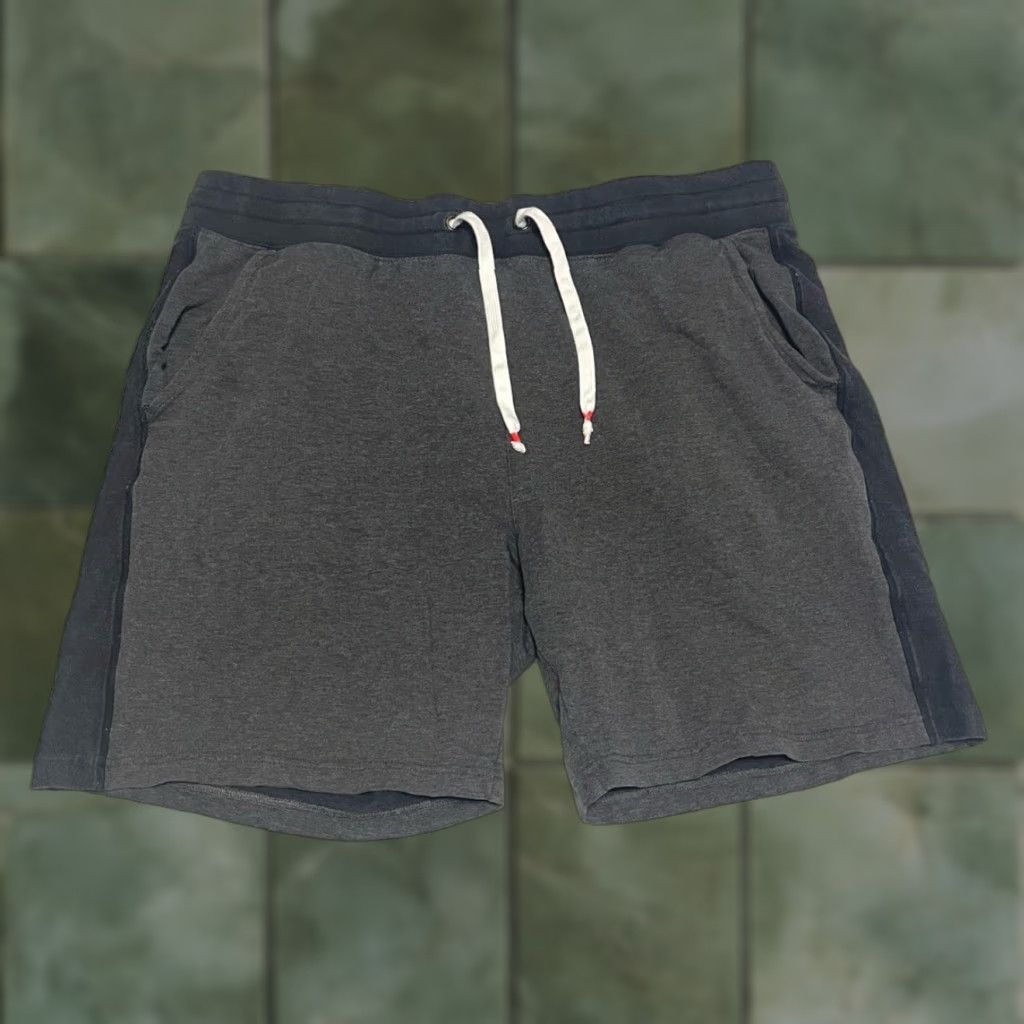 Psycho Bunny Psycho Bunny Sweat Shorts Men XL Gray Drawstring Logo Athletic Casual Shorts with Pockets Size US 36 / EU 52 - 1 Thumbnail