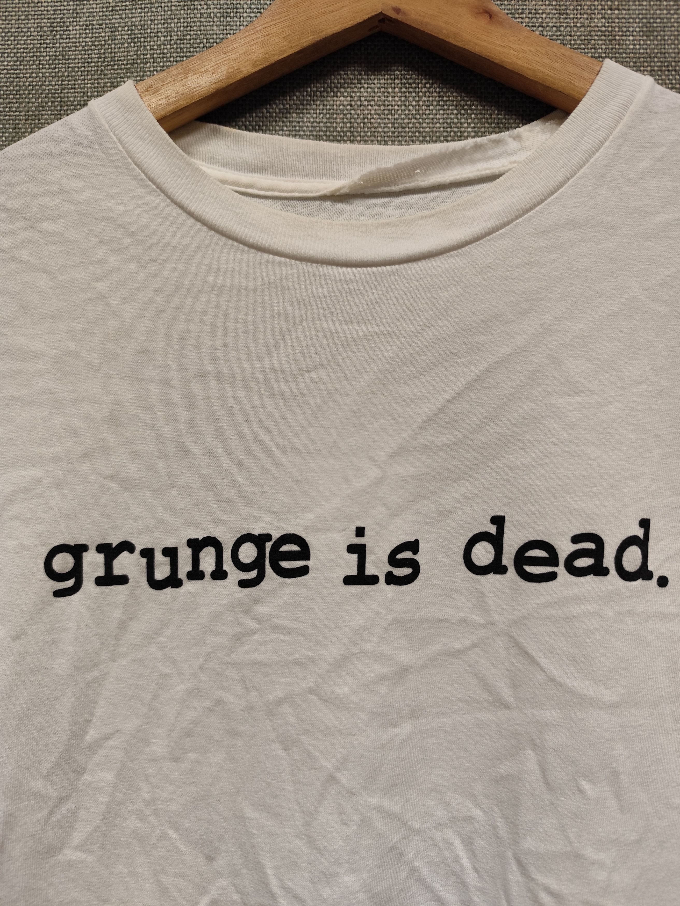 Band Tees Vintage grunge is dead tee Size US M / EU 48-50 / 2 - 4 Thumbnail