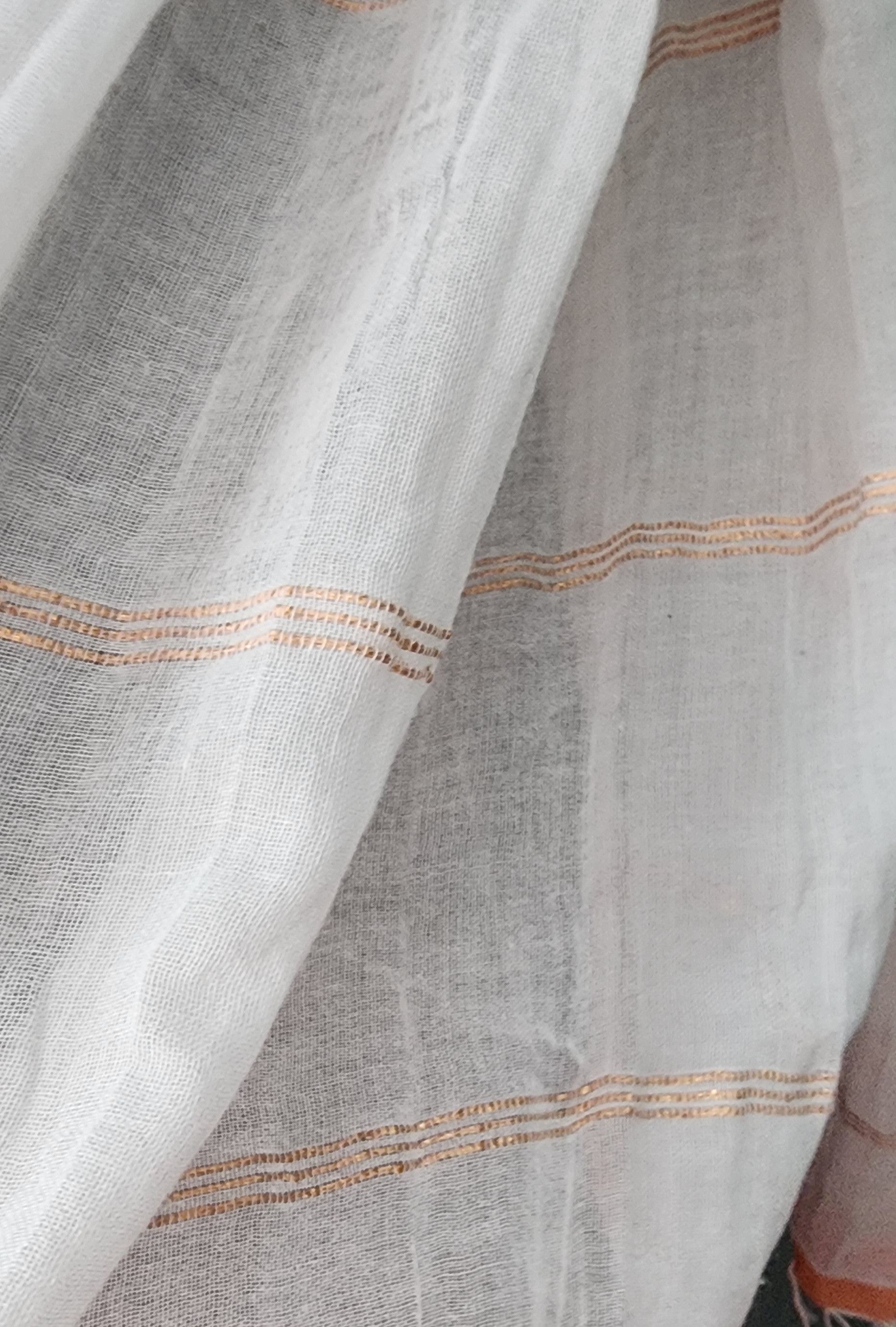 Gap New WOT GAP White Rose Gold Stripe Oblong Scarf One Size 76" Size ONE SIZE - 6 Thumbnail