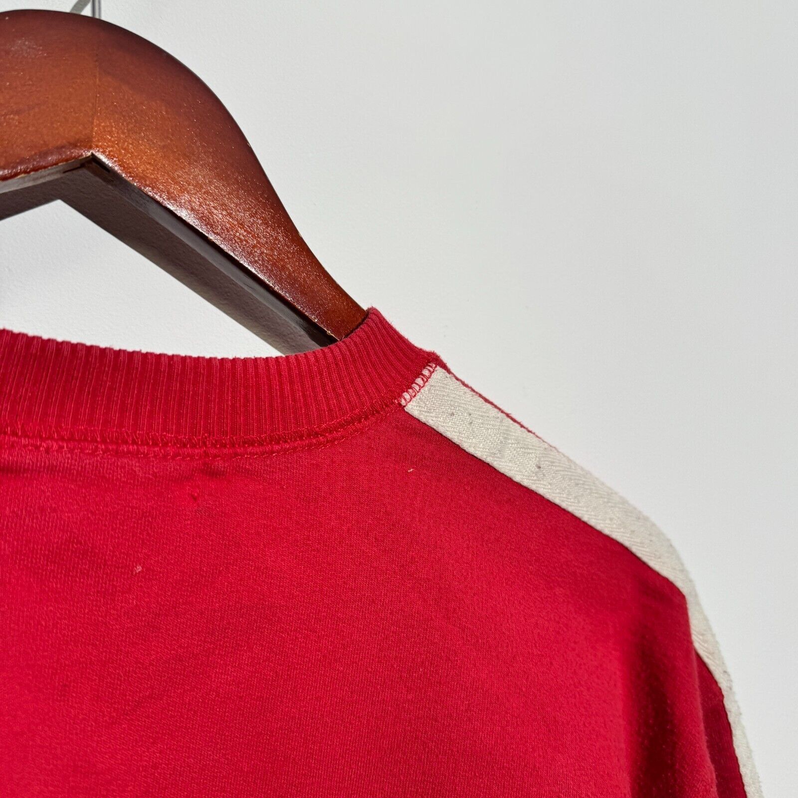 Vintage Vintage Unisex Red Cotton Crewneck Size XL Regular Fit Size US XL / EU 56 / 4 - 15 Thumbnail