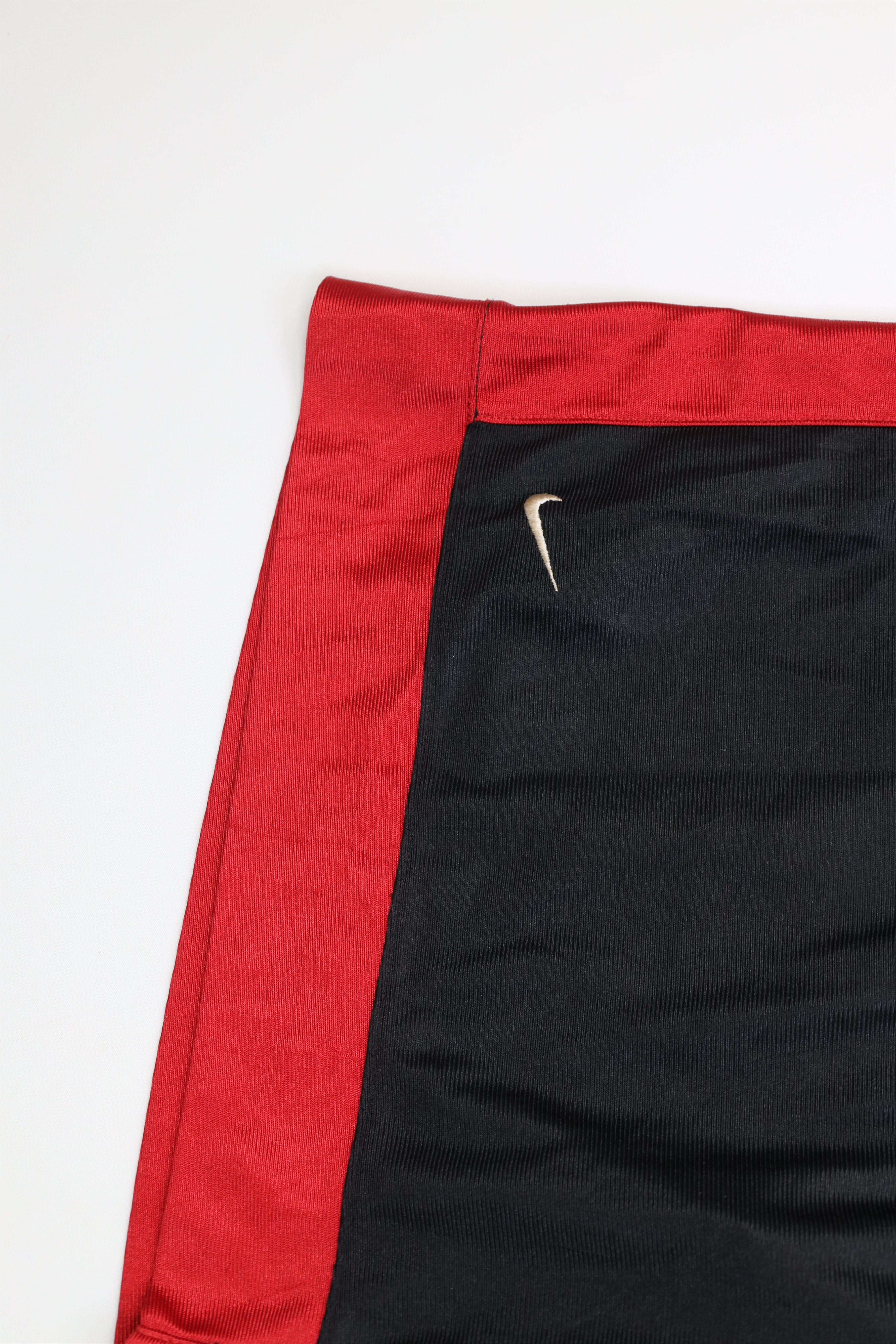 Nike Vintage Y2K Nike Mini Swoosh University of Maryland Shorts Size US 34 / EU 50 - 6 Thumbnail