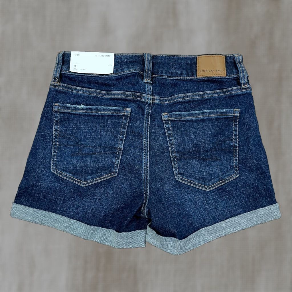 American Eagle Outfitters VINTAGE? No. Actually: American Eagle Shorts Women 0 Midi Cut Off Cuffed Dark Wash Faded Stretch 25W Size 25" / US 0 / IT 36 - 1 Thumbnail