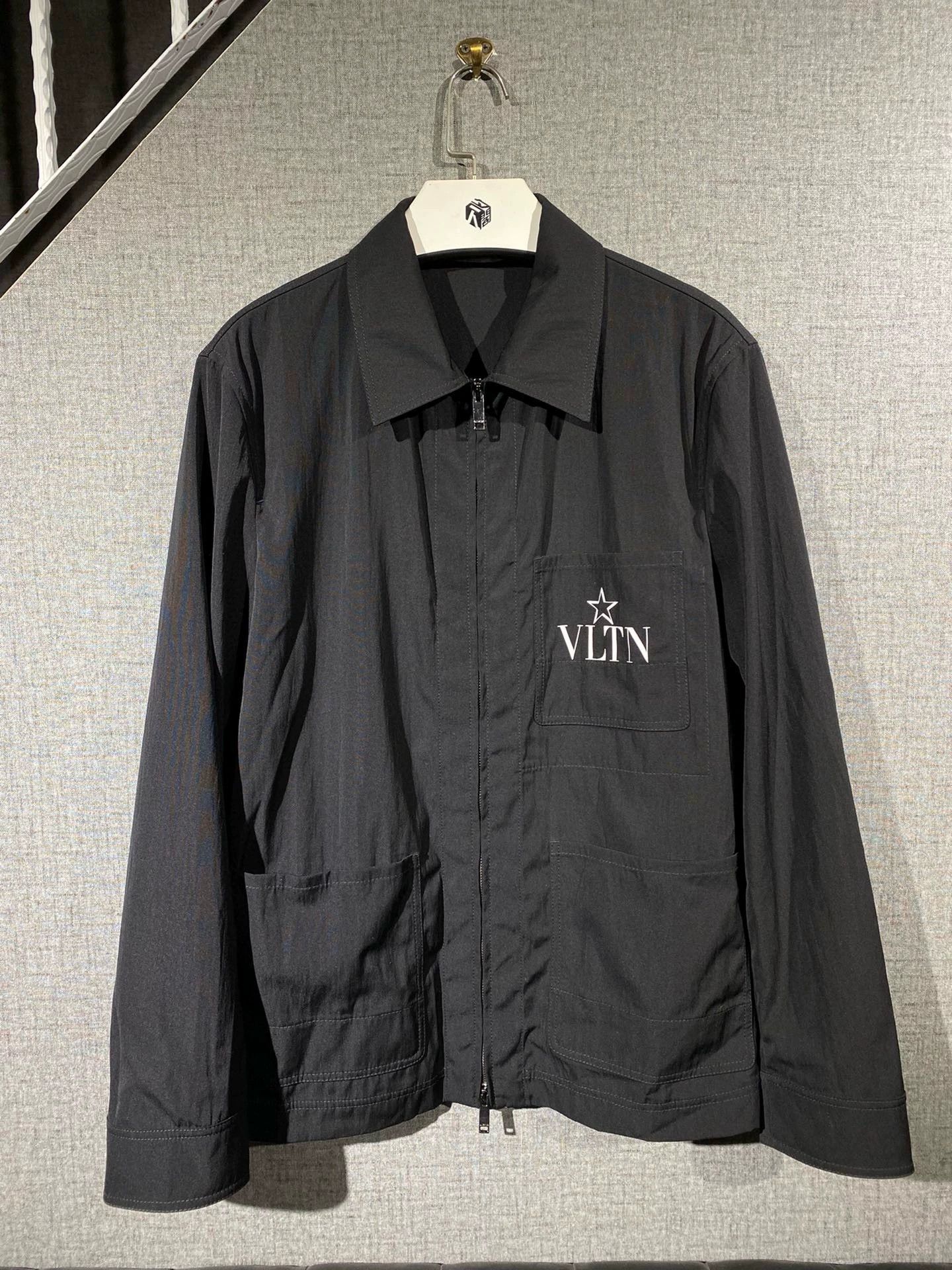 Valentino Valentino VLTN Logo Used Jacket - dmc Size US L / EU 52-54 / 3 - 1 Thumbnail