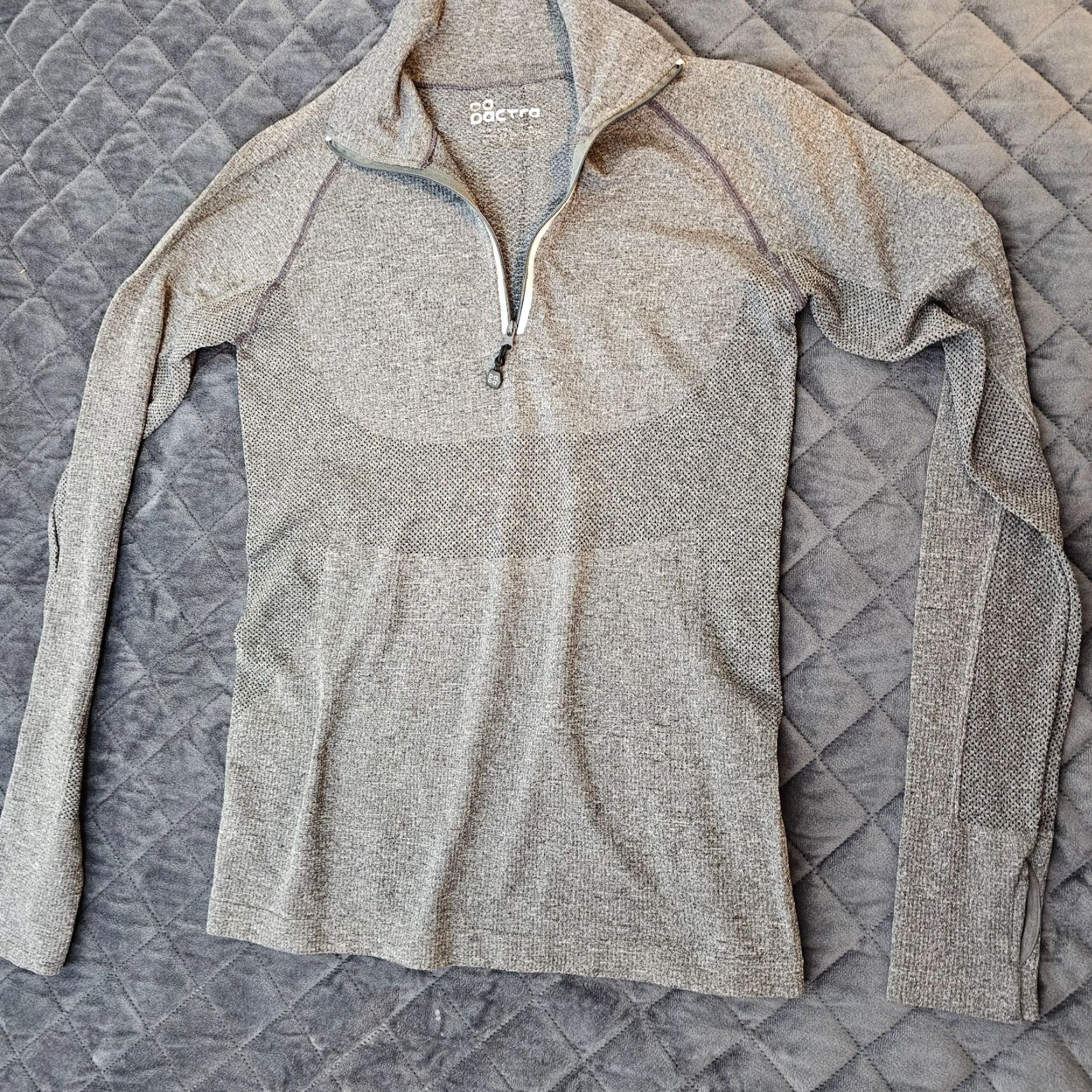 Vintage WOMEN'S Actra Athletic 1/4 Zip Sweater Gray Rayon Nylon Long Sleeve Activewear Regular Size ONE SIZE - 7 Thumbnail