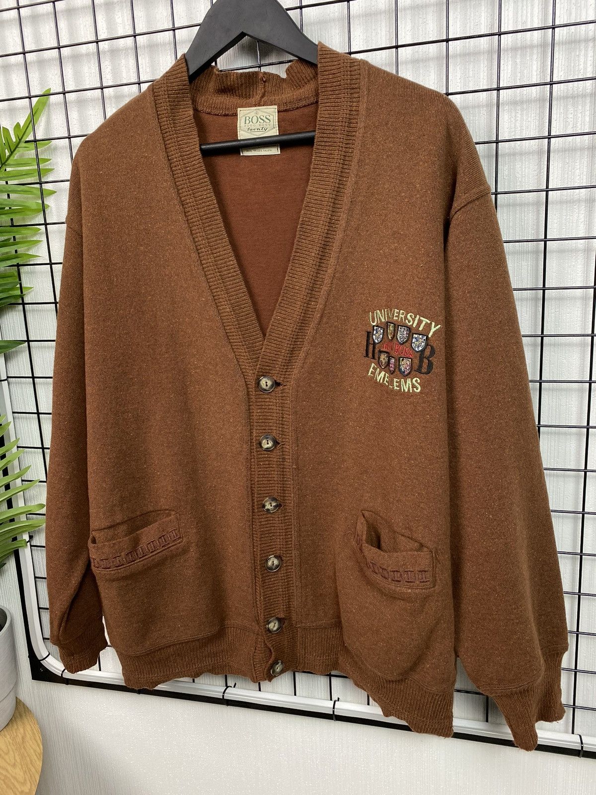 Hugo Boss × Vintage SUPER RARE HUGO BOSS vintage University Emblems 80’s 90’s Size US L / EU 52-54 / 3 - 3 Thumbnail