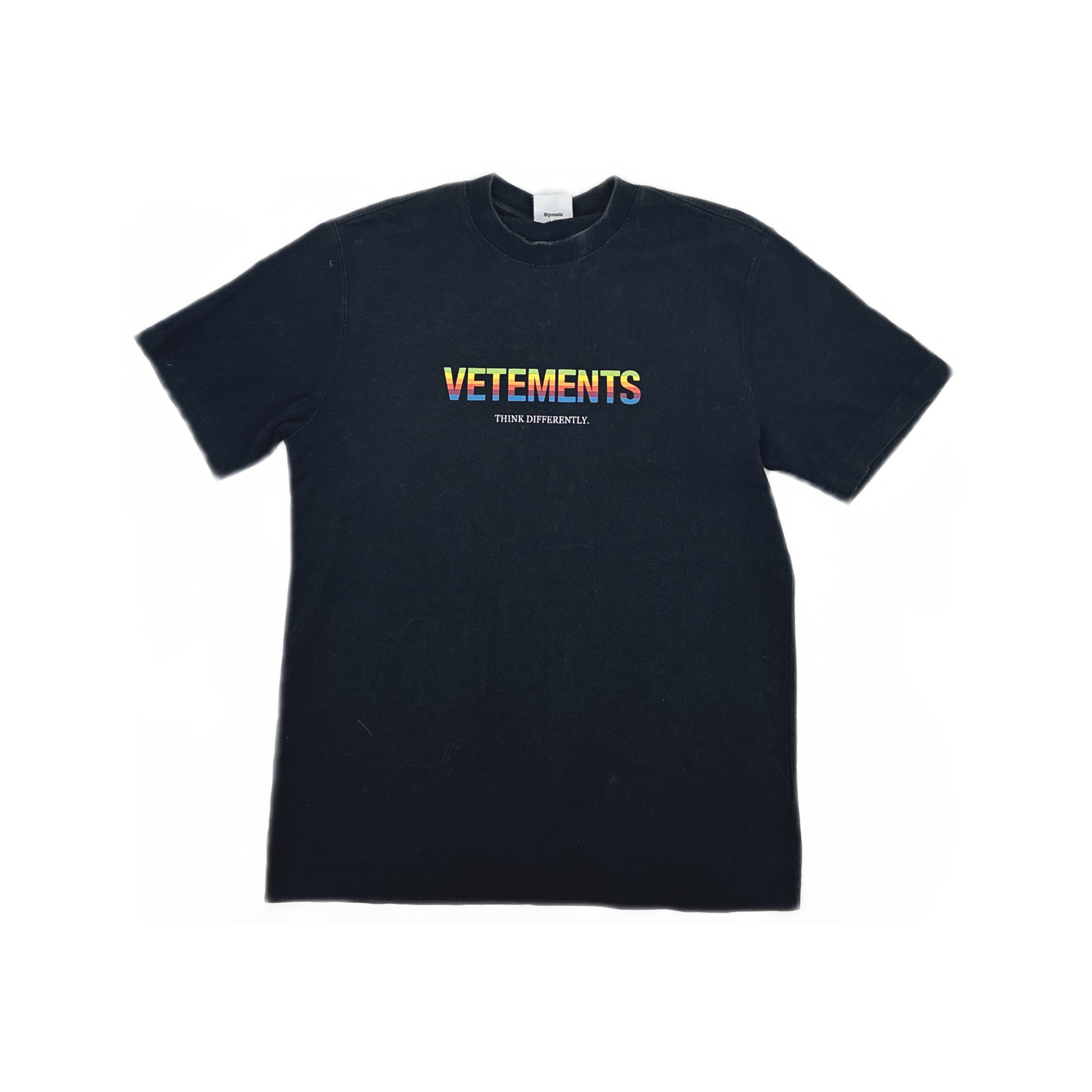 Vetements Vetements Think Differently Logo T-Shirt Size S Size US S / EU 44-46 / 1 - 1 Thumbnail