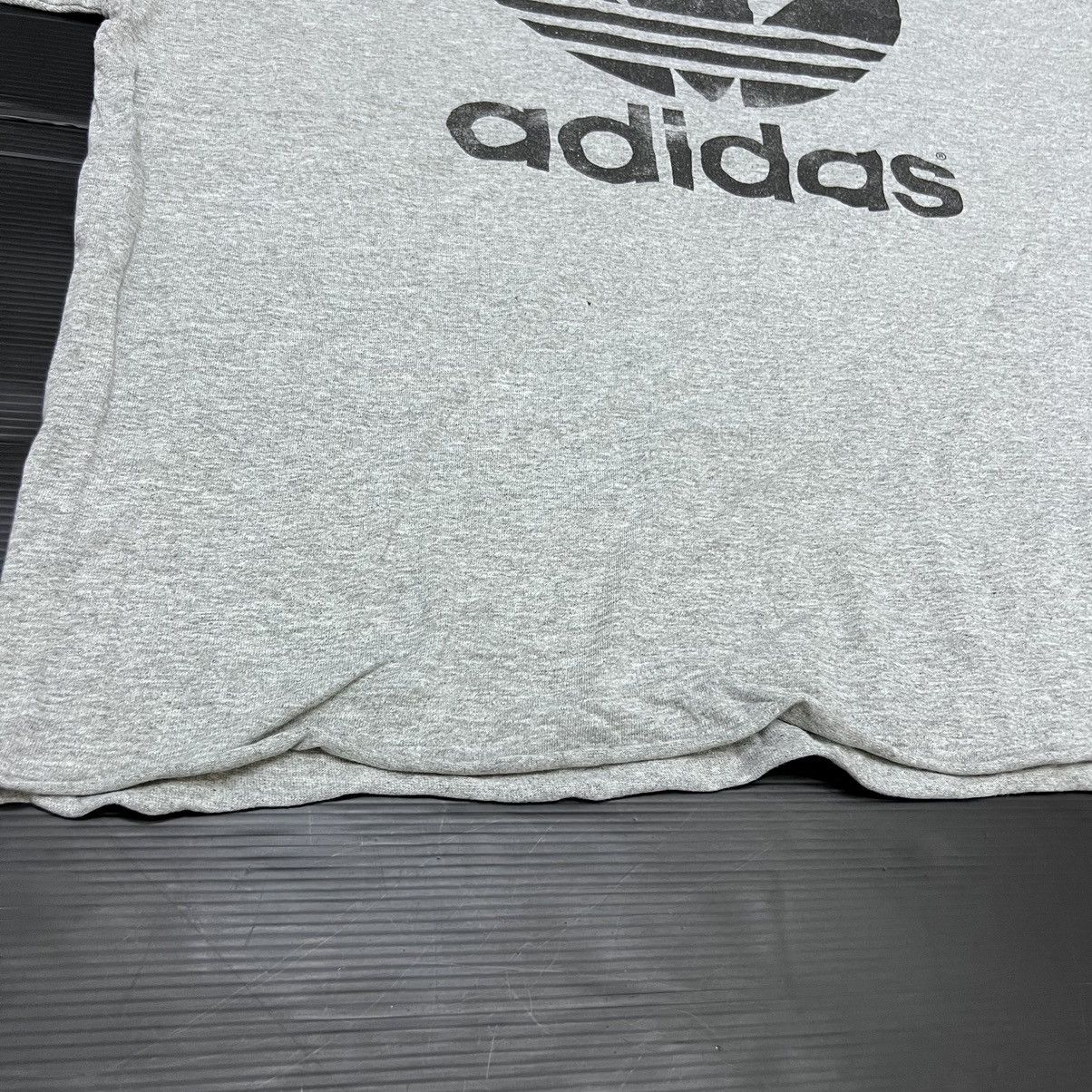 Vintage Vintage 90s Adidas Baggy Tshirt Big Logo Size US XL / EU 56 / 4 - 3 Thumbnail