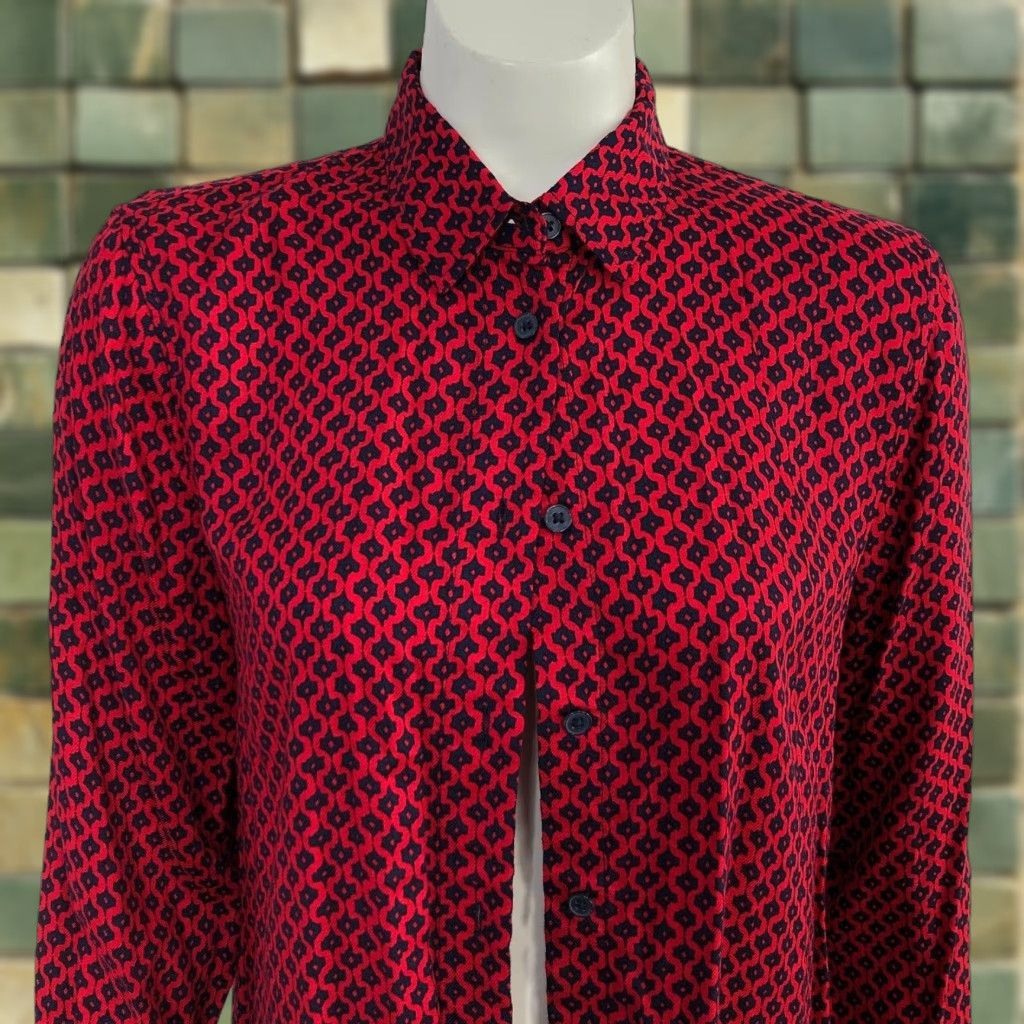 Banana Republic Banana Republic Shirt Button-Up All Over Print Long Sleeve Boyfriend Fit Red Women's M Casual Geometric 4.24 Vintage No Size M / US 6-8 / IT 42-44 - 1 Thumbnail