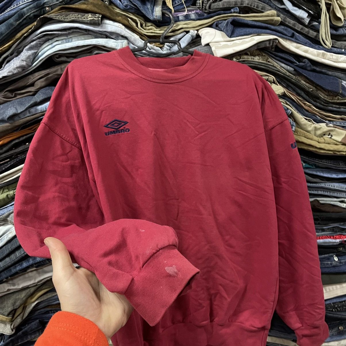 Vintage Vintage Umbro Logo Crewneck Y2K Streetwear Swag Red Boxy L Size US L / EU 52-54 / 3 - 5 Thumbnail