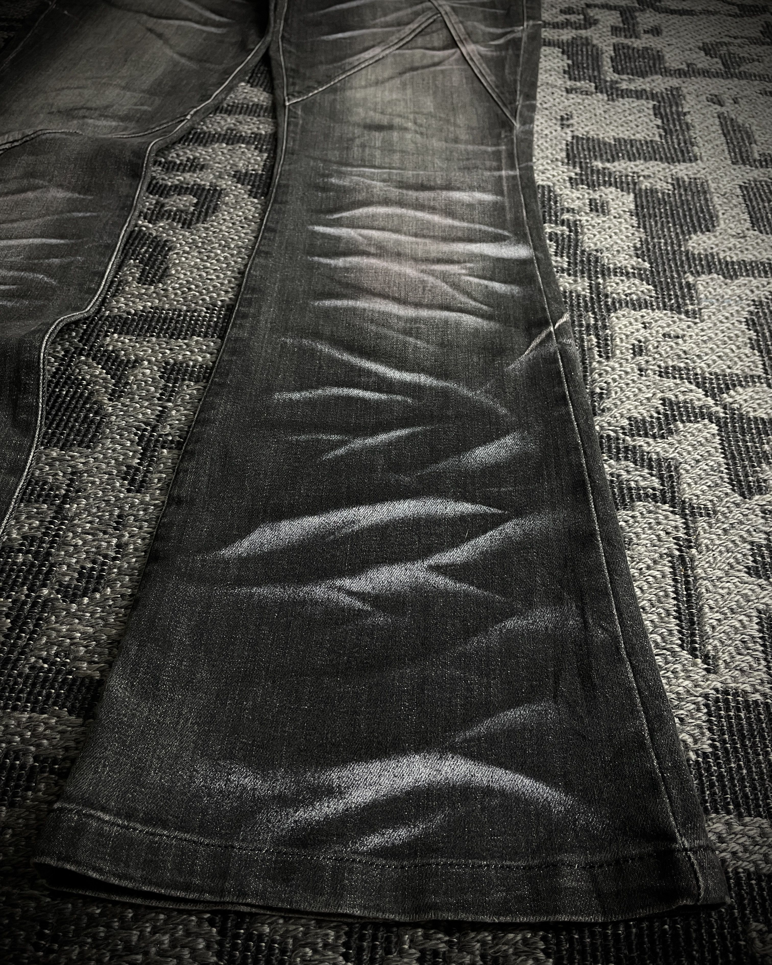 Tornado Mart Tornado Mart Black Whiskered Faded Flared Denim Size US 33 - 7 Thumbnail