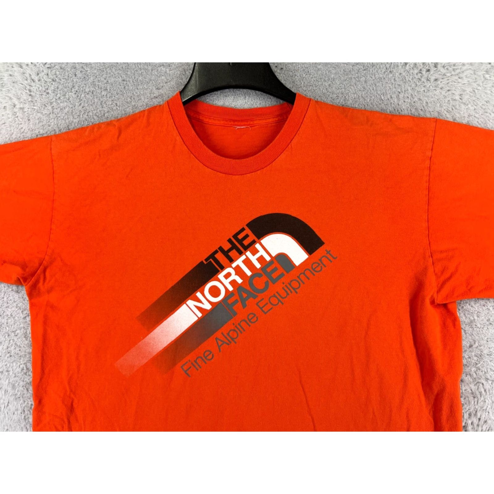The North Face The North Face Shirt Men XL Orange Logo Cotton Short Sleeve Crew Neck Jersey All Seasons Size US XL / EU 56 / 4 - 4 Thumbnail