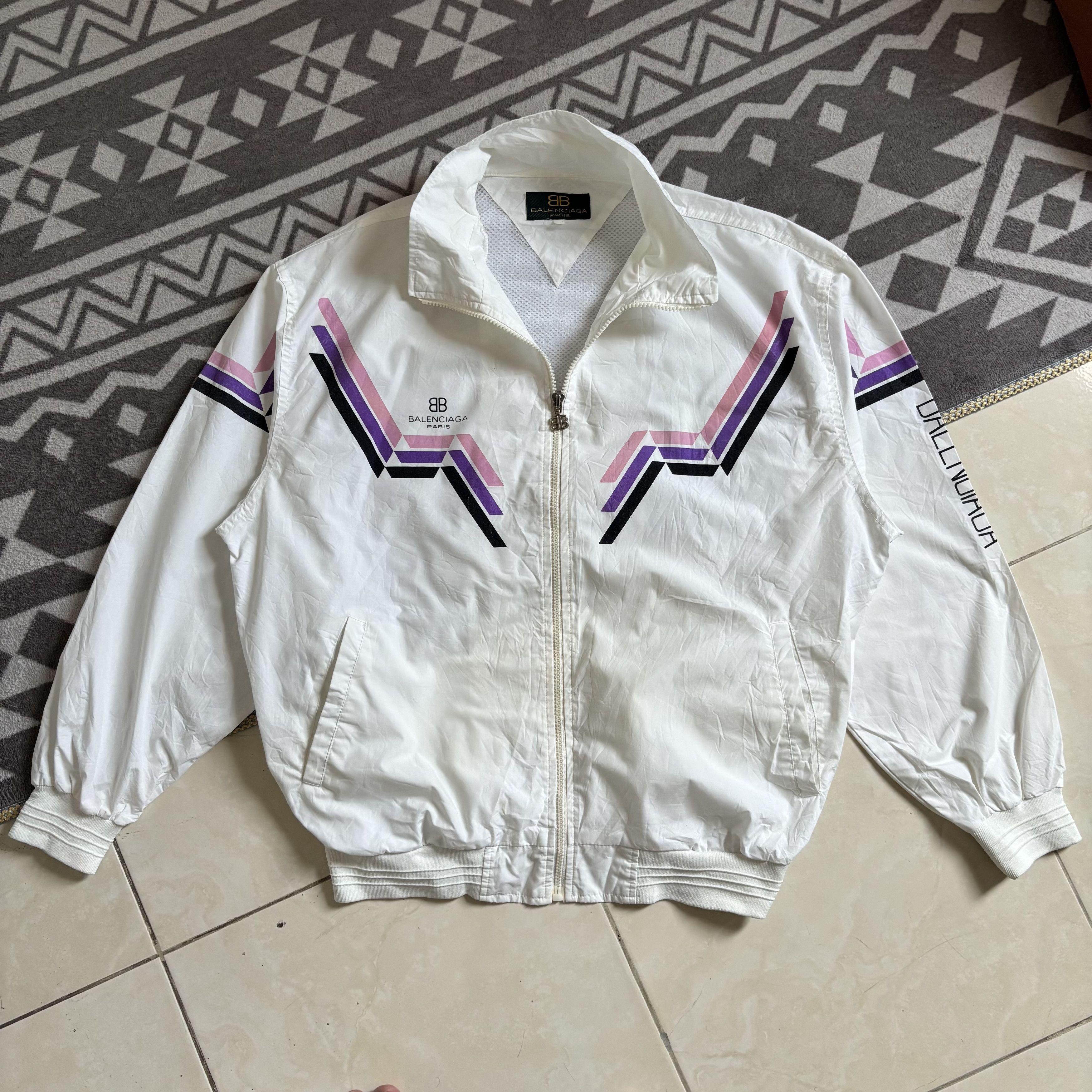Balenciaga Vintage Balenciaga spellout jacket Size US L / EU 52-54 / 3 - 2 Thumbnail