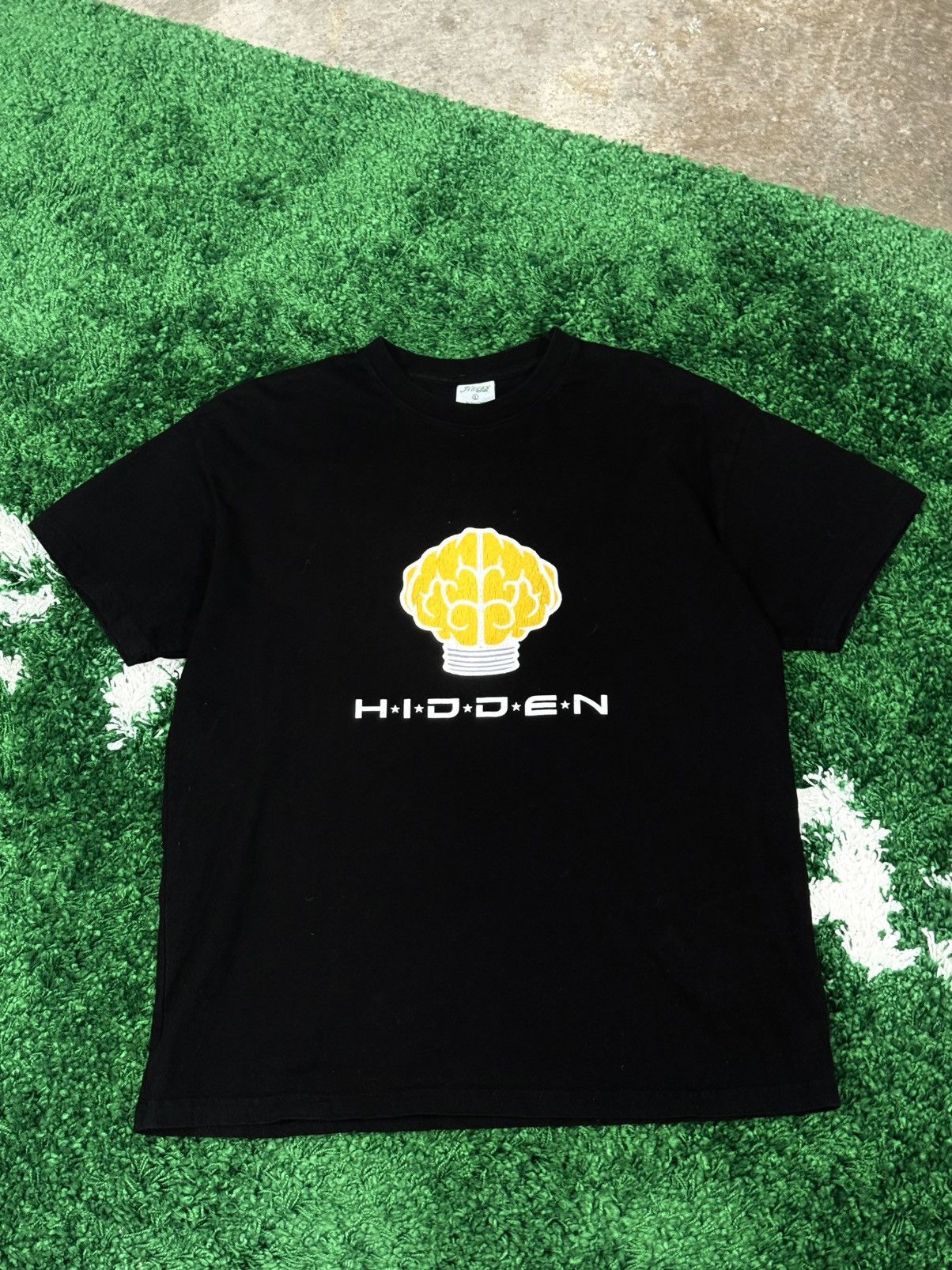 HIDDEN Hidden NY x N.E.R.D Brain Light Bulb Logo Large Tee FW22 Size US L / EU 52-54 / 3 - 2 Thumbnail
