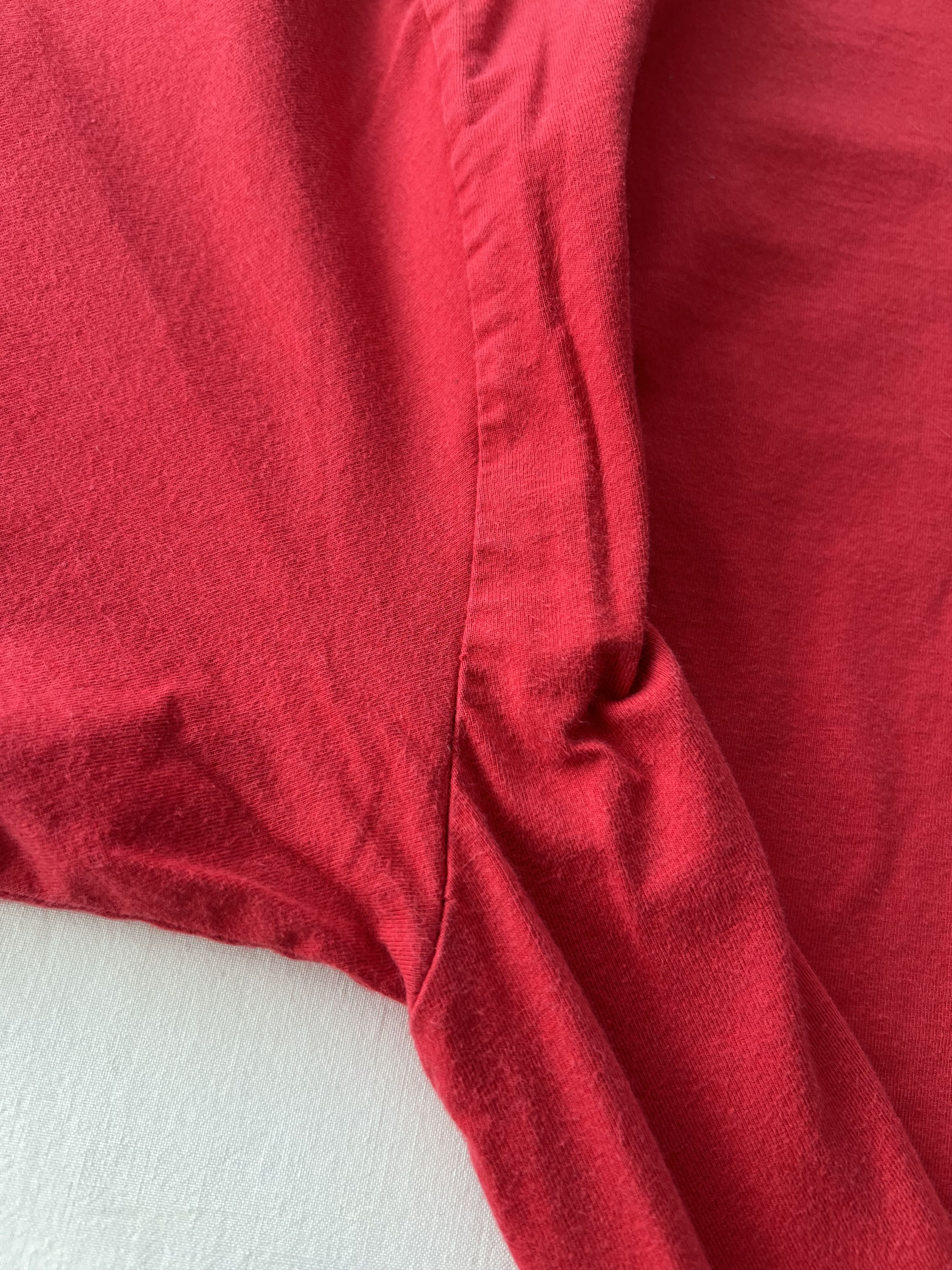 Oakley Vintage 90s Oakley Red T-shirt Size US XL / EU 56 / 4 - 19 Thumbnail
