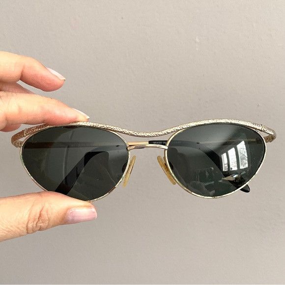 Paloma Picasso Vintage Paloma Picasso Gold Cat Eye Sunglasses - Germany Size ONE SIZE - 2 Thumbnail