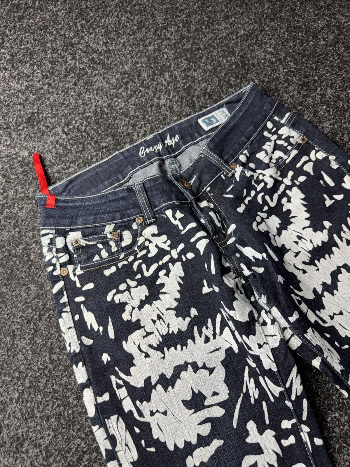 Japanese Brand Avant Garde 00s Crazy Age Graphic Flared Jeans Y2K Pattern Size 28" / US 6 / IT 42 - 7 Thumbnail