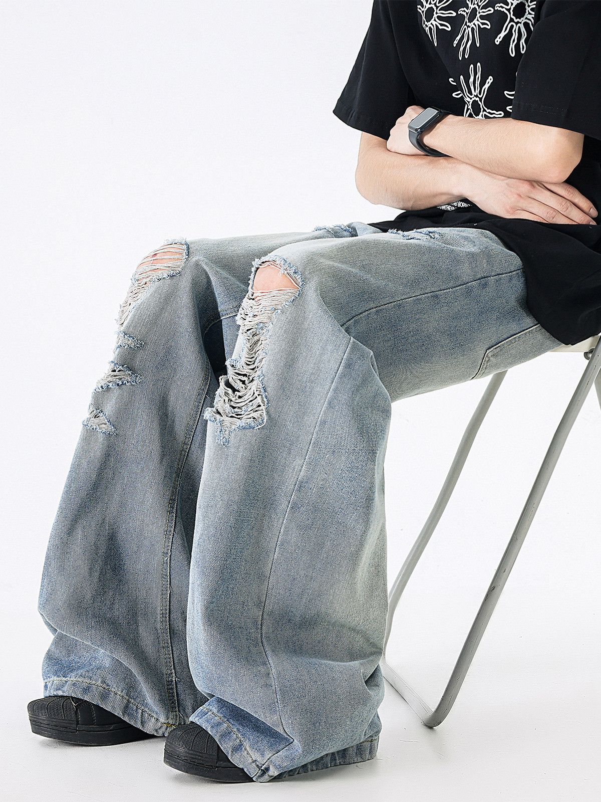 Vintage Men's Blue Retro Loose-Fit Wide-Leg Distressed Jeans Size US 32 / EU 48 - 5 Thumbnail