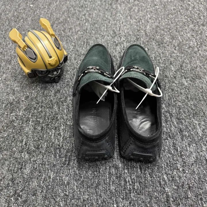 Louis Vuitton Louis Vuitton Green Casual Lifestyle Shoes for Men -2508 Size US 8 / EU 41 - 3 Thumbnail