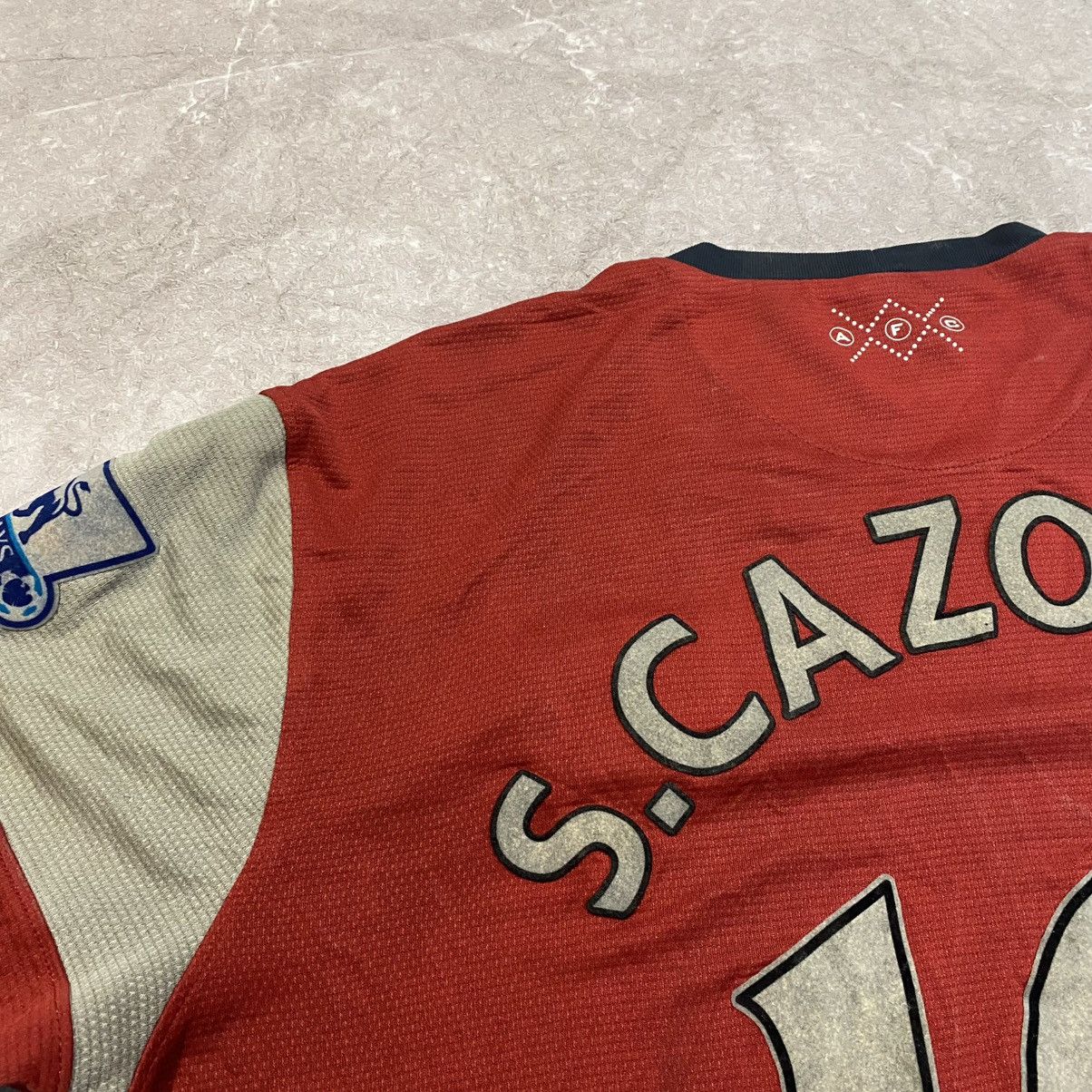 Nike S.CAZORLA ! VINTAGE NIKE ARSENAL TEE SOCCER JERSEY Size US L / EU 52-54 / 3 - 4 Thumbnail