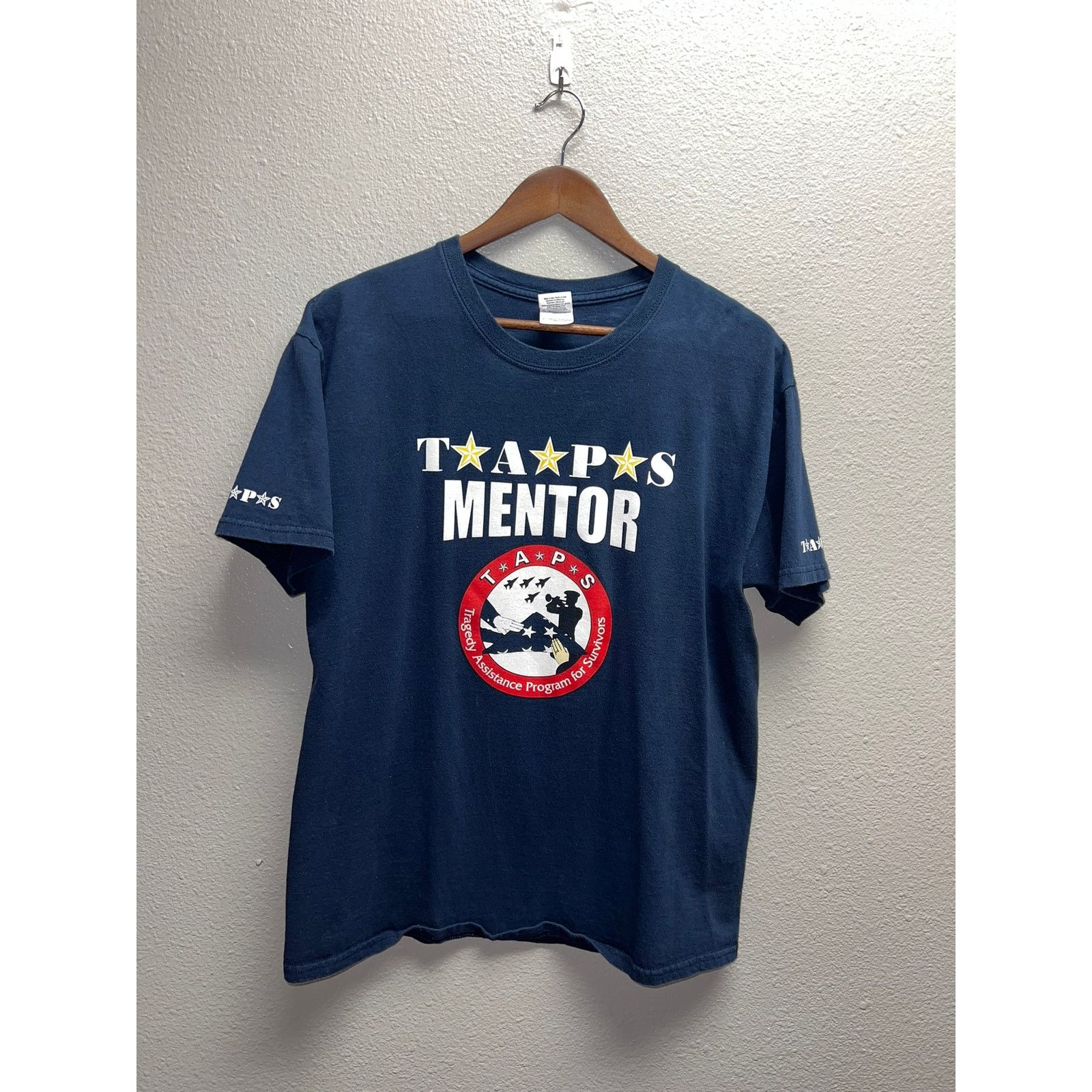 Gildan Taps Mentor Shirt Tragedy Assistance Program For Survivors L Size US L / EU 52-54 / 3 - 1 Thumbnail