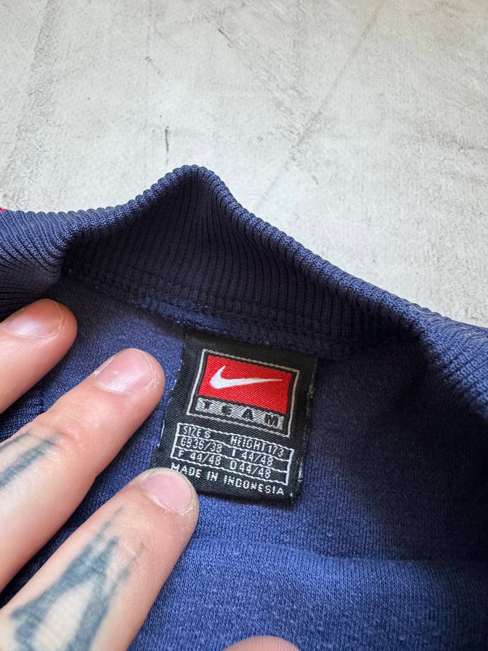 Nike Nike Barcelona vintage sweatshirt 1998/98 central swoosh Size US S / EU 44-46 / 1 - 3 Thumbnail
