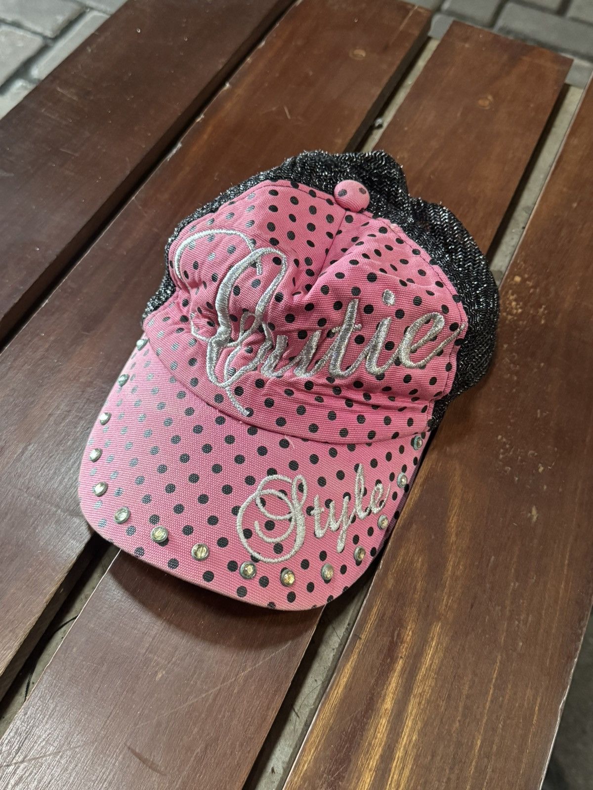 Angel Blue 2000s Cutie Trucker Hats Japanese Styled Angelblue Size ONE SIZE - 1 Thumbnail