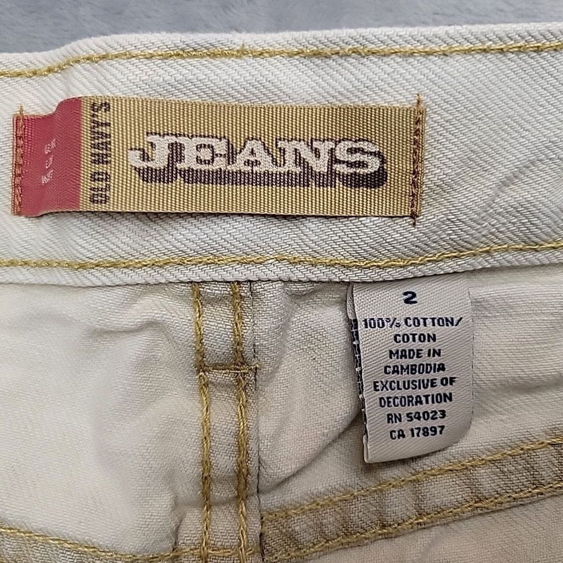 Old Navy Vintage Old Navy Mini Shorts Womens 2 Faded Embroidered Patch Denim Biker Y2K Size 26" / US 2 / IT 38 - 4 Thumbnail