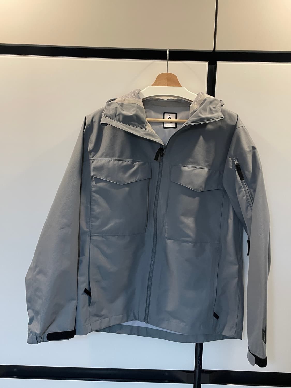 Nike Men’s Nike Lab Collection Wet Reveal Jacket Cool Grey Size US L / EU 52-54 / 3 - 19 Thumbnail
