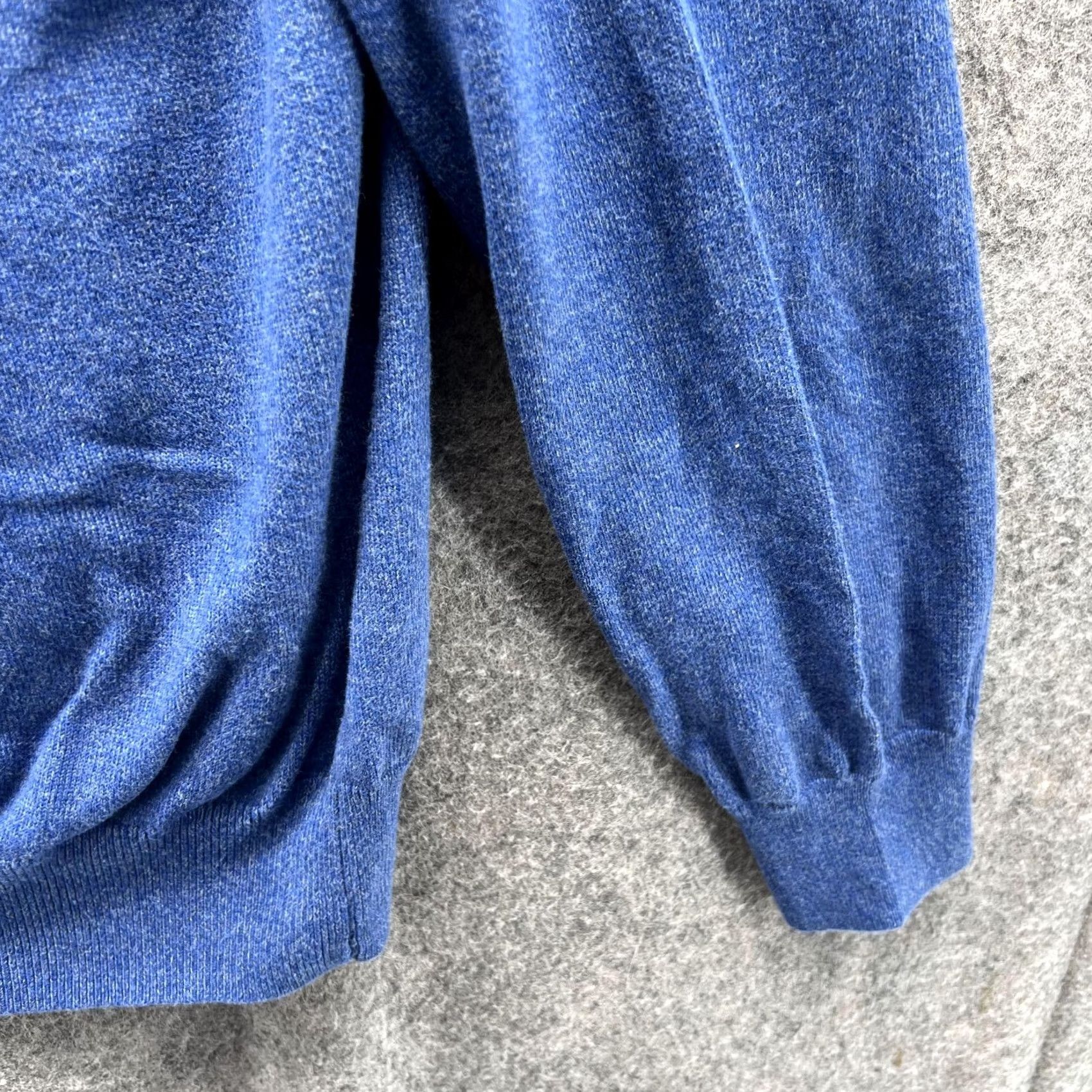 Tommy Hilfiger Tommy Hilfiger Sweater Men Large Blue Pullover V-Neck Cotton Size US L / EU 52-54 / 3 - 6 Thumbnail