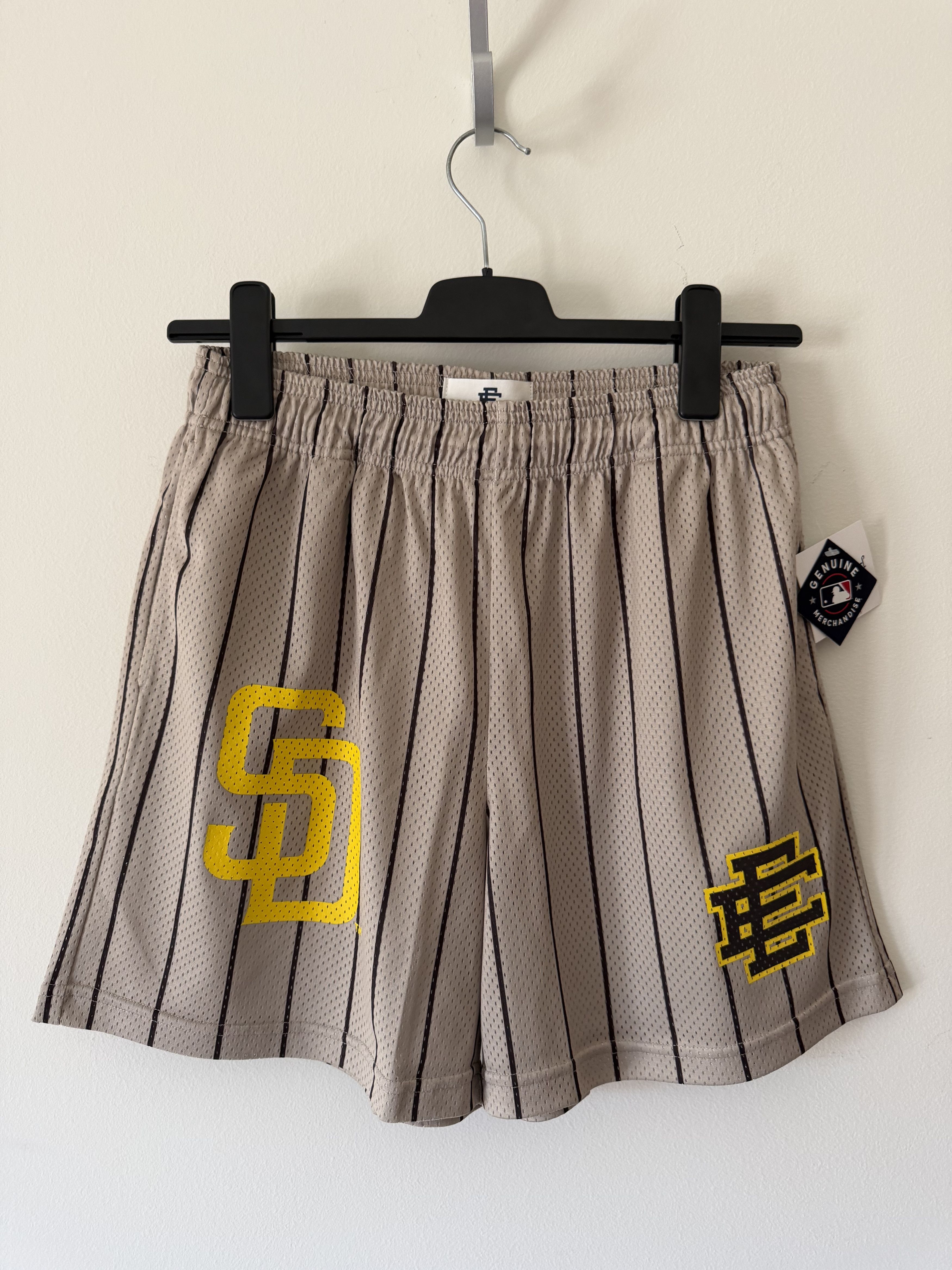 Eric Emanuel × MLB Eric Emanuel EE Basic San Diego Padres Shorts in Tan Size US 34 / EU 50 - 1 Thumbnail