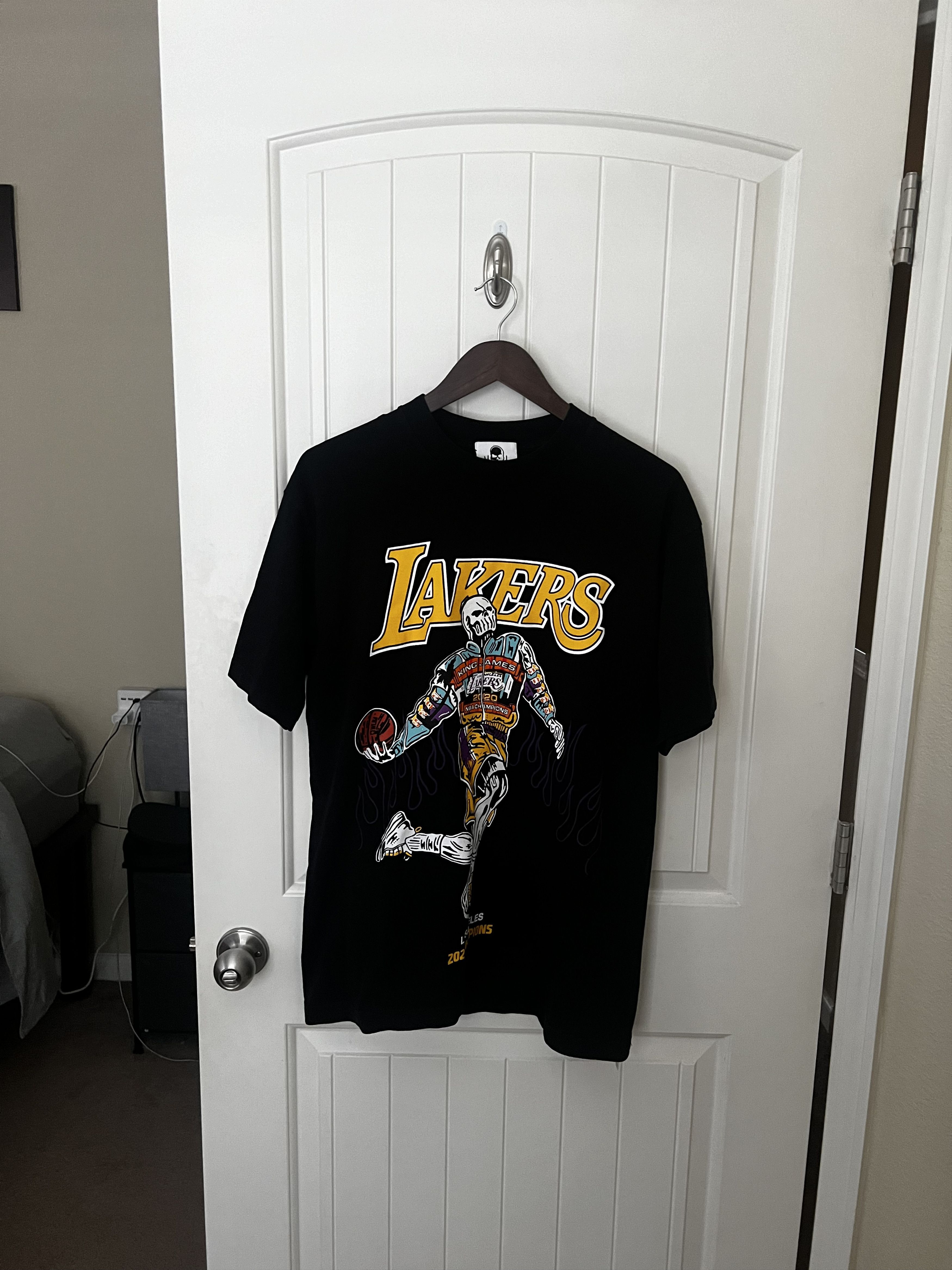 Warren Lotas Warren Lotas Lakers 2020 Championship Tee - Size M Size US M / EU 48-50 / 2 - 1 Thumbnail