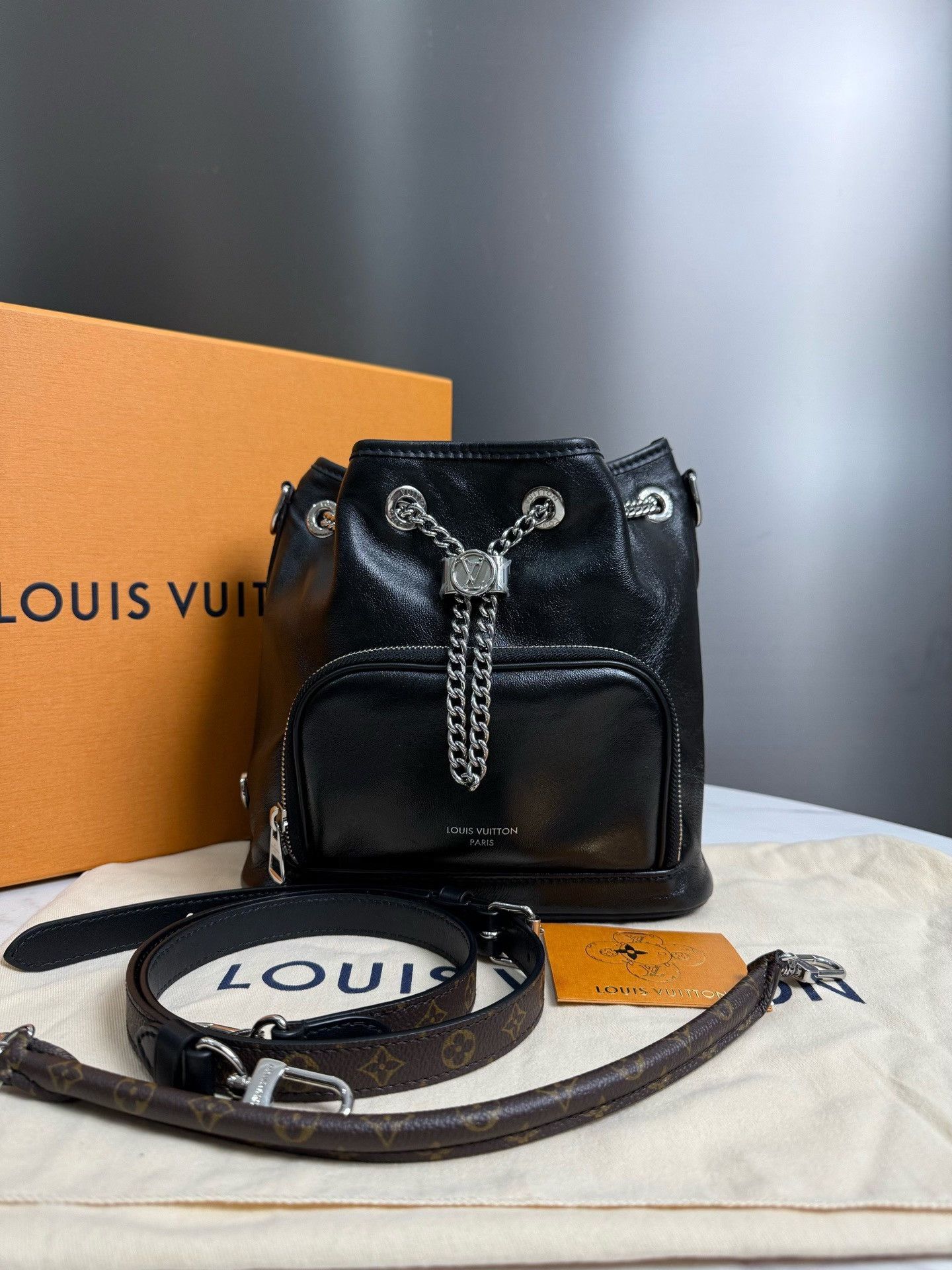 Louis Vuitton Pre-loved Bag Very good condition Size ONE SIZE - 1 Thumbnail
