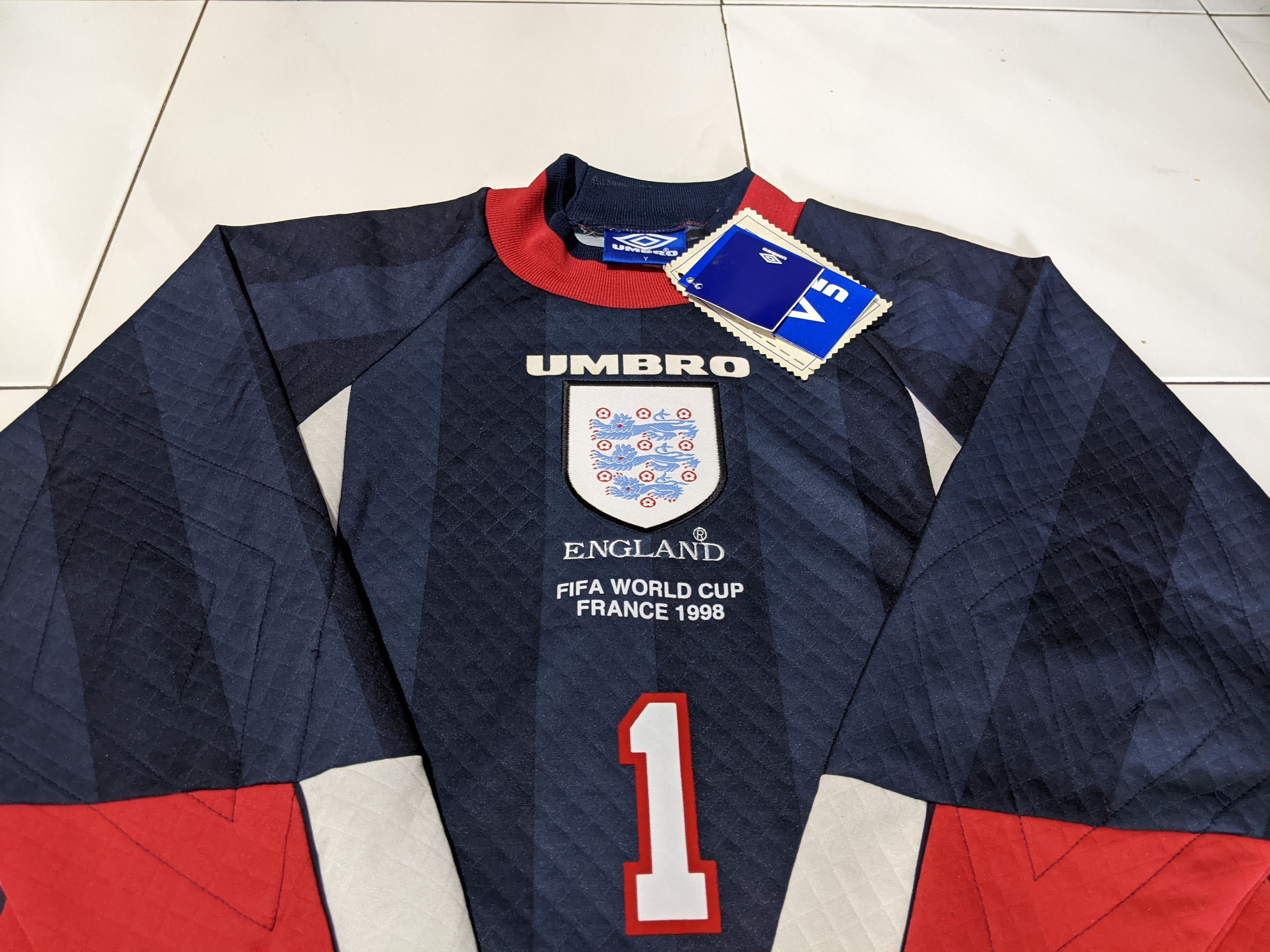 Umbro England 1997-98 Away Goalkeeper seaman football shirt Size US S / EU 44-46 / 1 - 4 Thumbnail