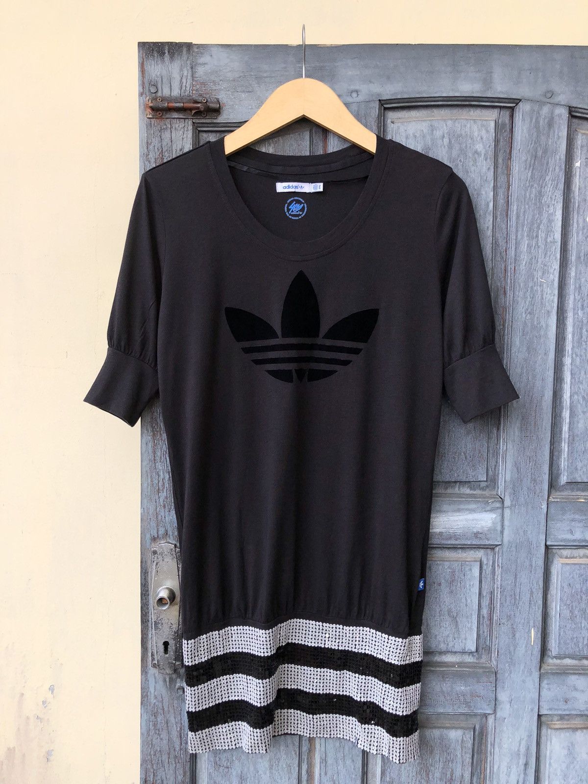 Adidas Adidas Celebrating 40 Years Of The Trefoil Dress Tshirt Size M / US 6-8 / IT 42-44 - 1 Thumbnail