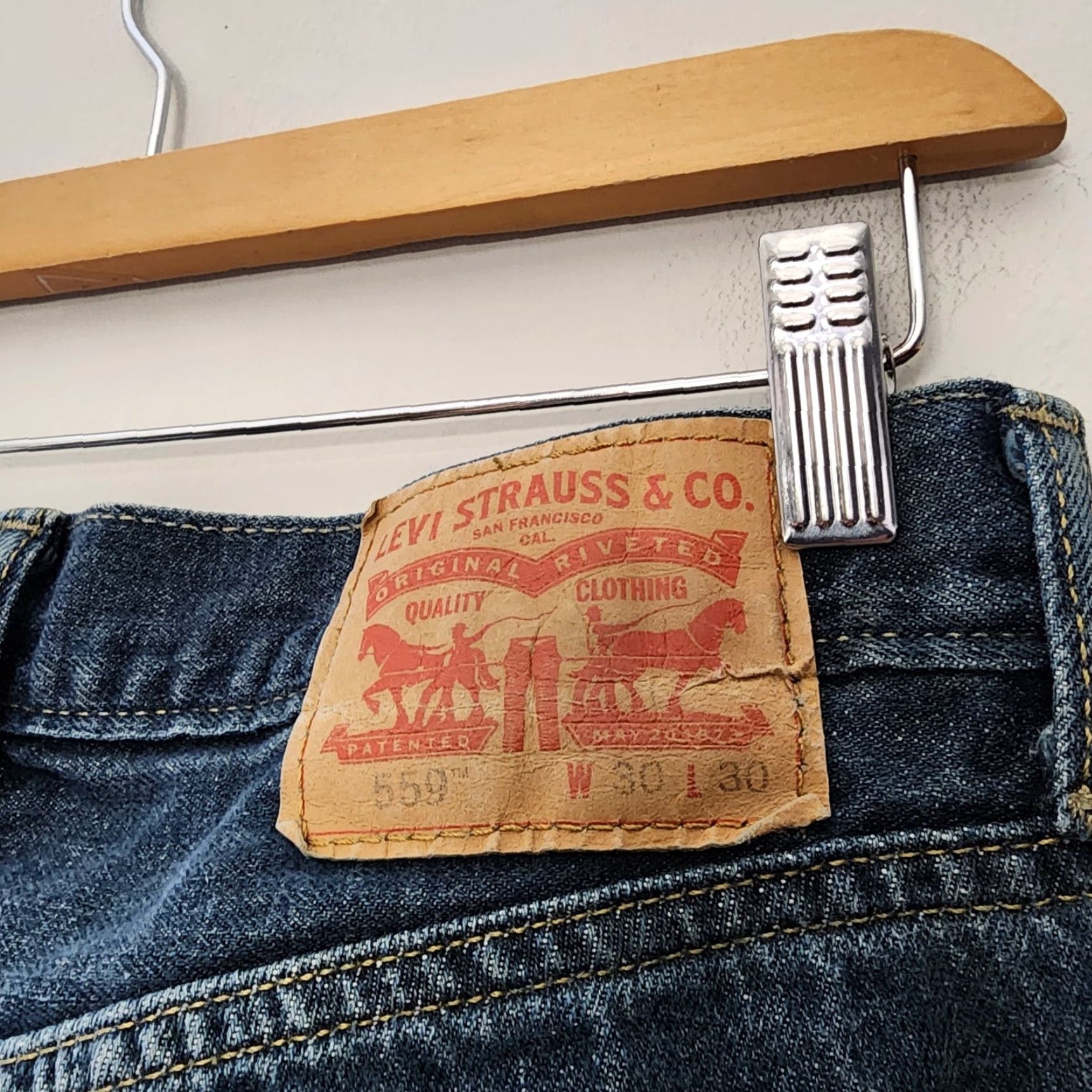 Levi's Levi's 559 Jeans Mens 30x30 Blue Dark Wash Denim Straight Work 5-Pocket Regular Fit Vintage No Size US 30 / EU 46 - 4 Thumbnail