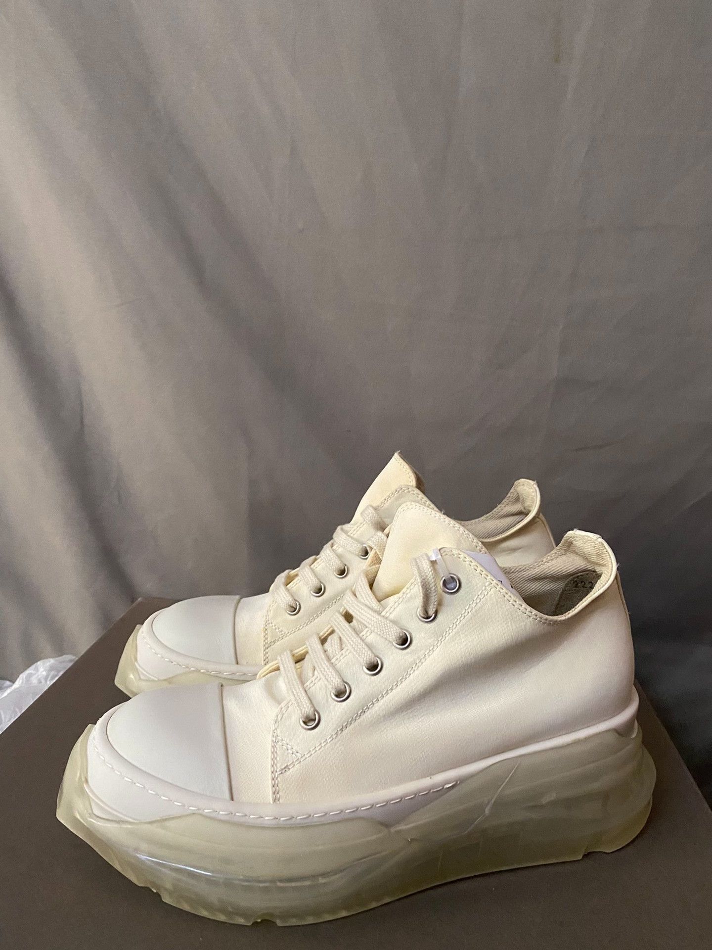 Rick Owens Rick Owens Clear White Lowtop Sneakers 38 Women Size US 7.5 / IT 37.5 - 1 Thumbnail