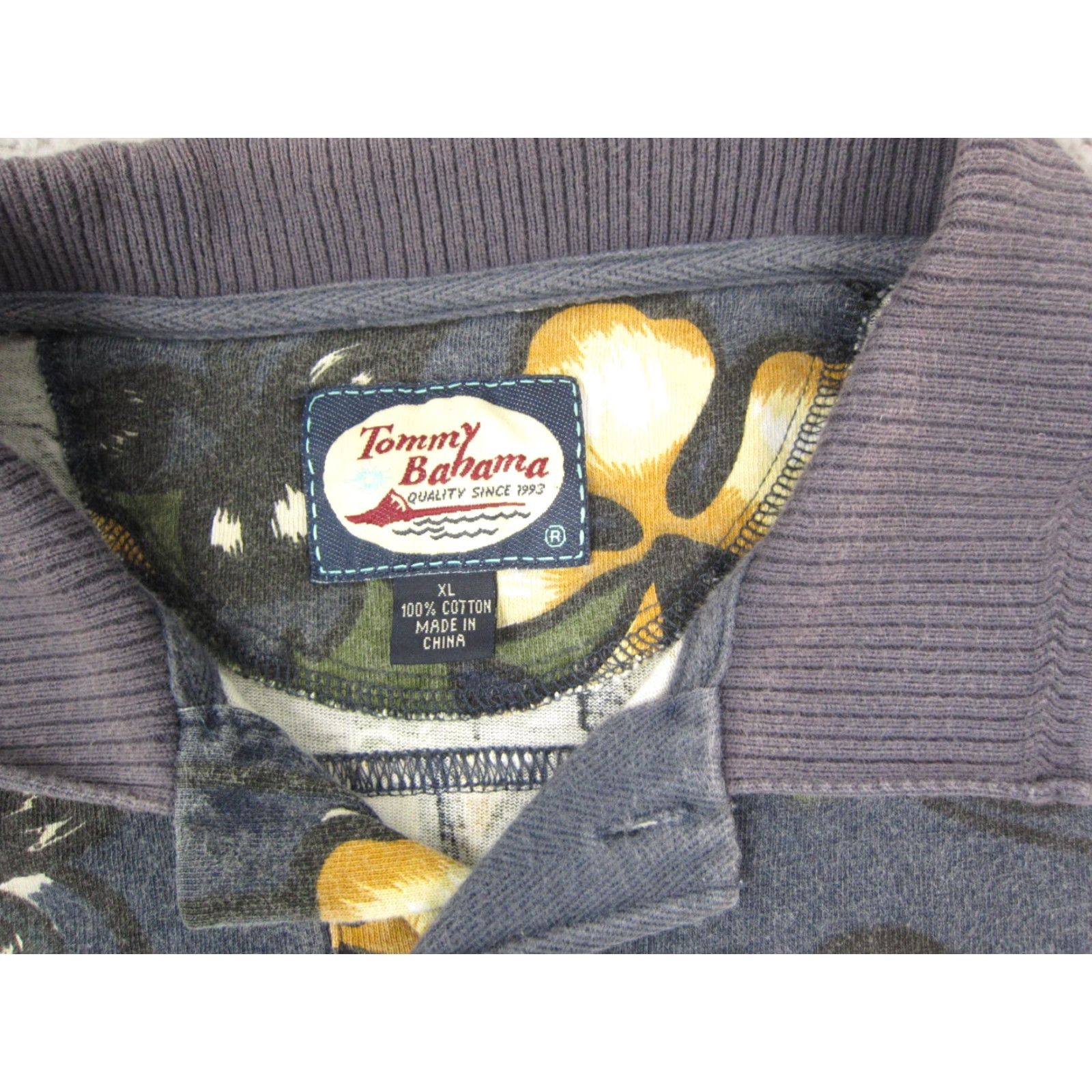 Tommy Bahama VINTAGE Tommy Bahama Polo Shirt Mens Adult XL Green Floral 90s Polo Cotton Short Sleeve Collared Beach Golf Casual Shirt Size US L / EU 52-54 / 3 - 3 Thumbnail