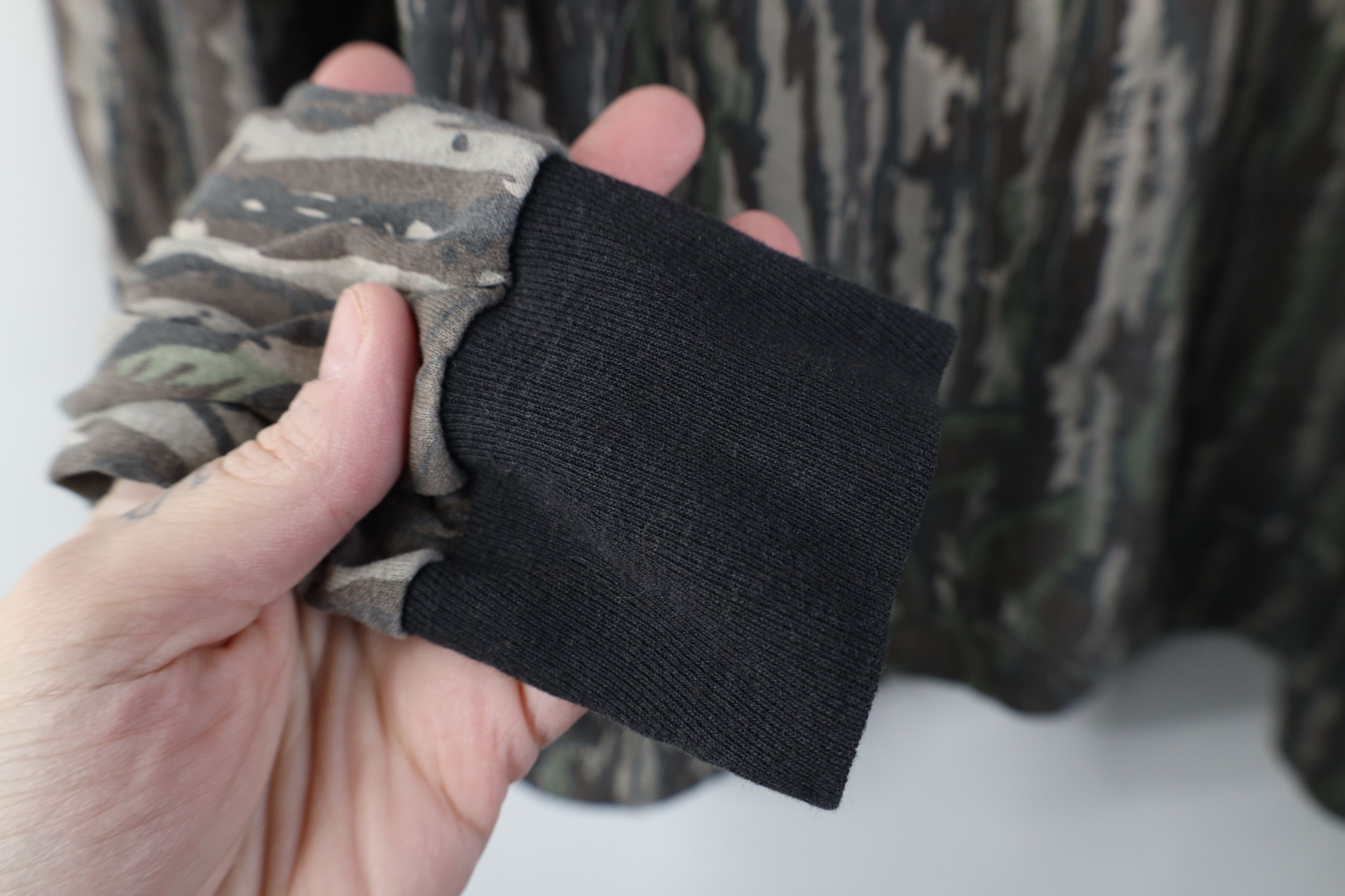 Vintage Vintage 80s 90s Camouflage Long Sleeve T-Shirt Pocket USA Size US L / EU 52-54 / 3 - 7 Thumbnail