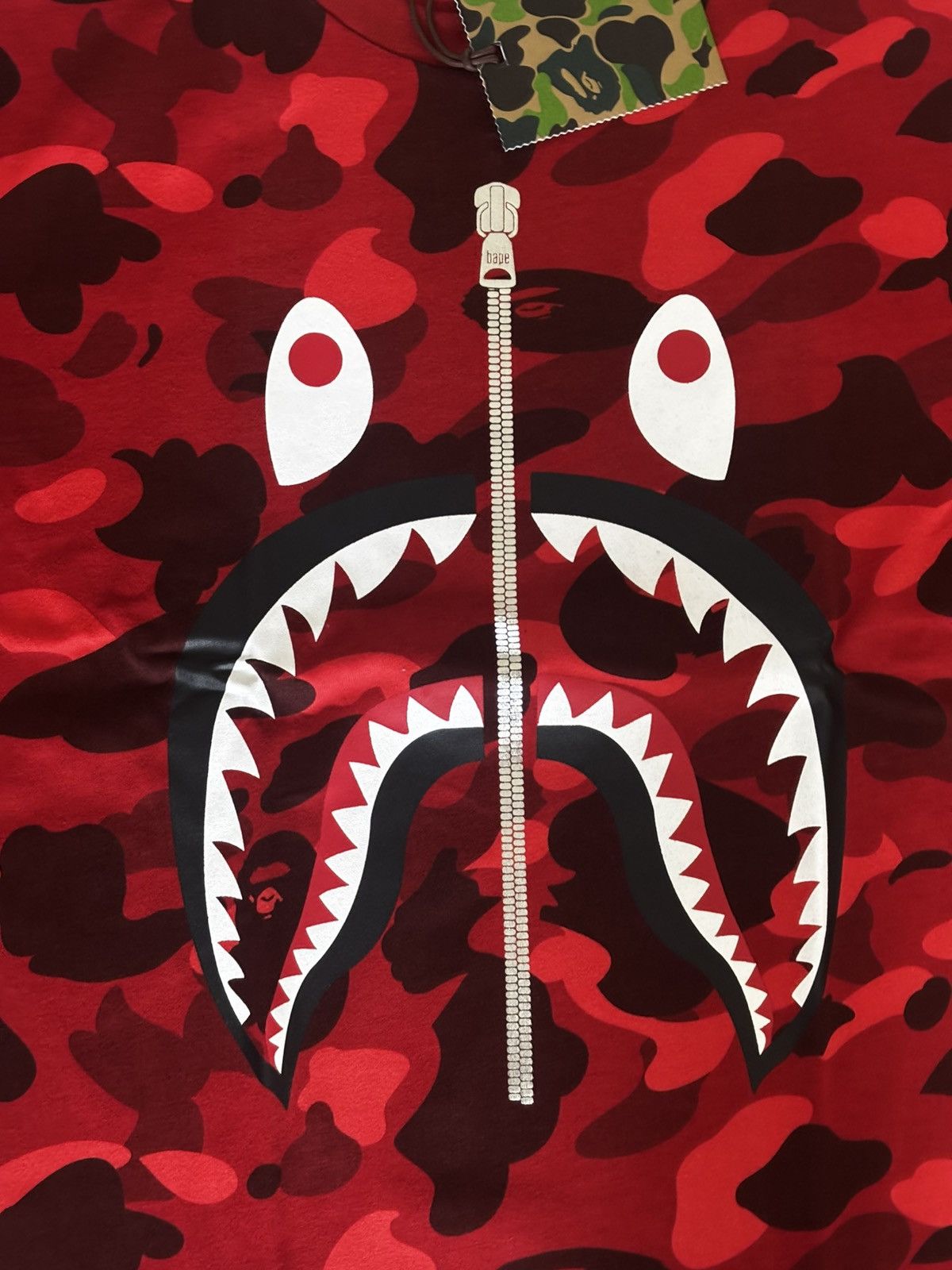 Bape Authentic color camo shark tee t shirt L new red Size US L / EU 52-54 / 3 - 2 Thumbnail