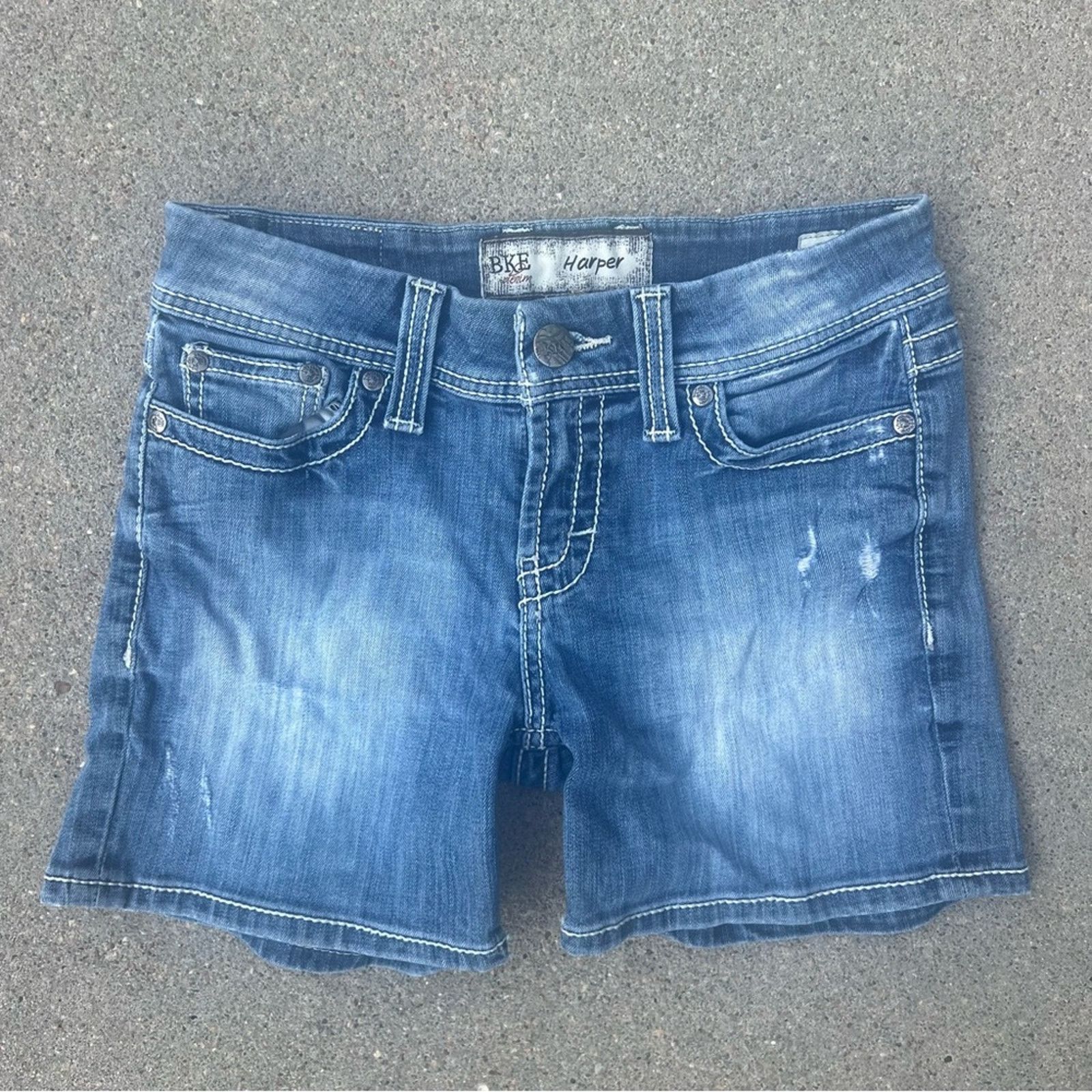 BKE BKE Harper 5 inch stretch Jean shorts size 26 Size 26" / US 2 / IT 38 - 2 Thumbnail