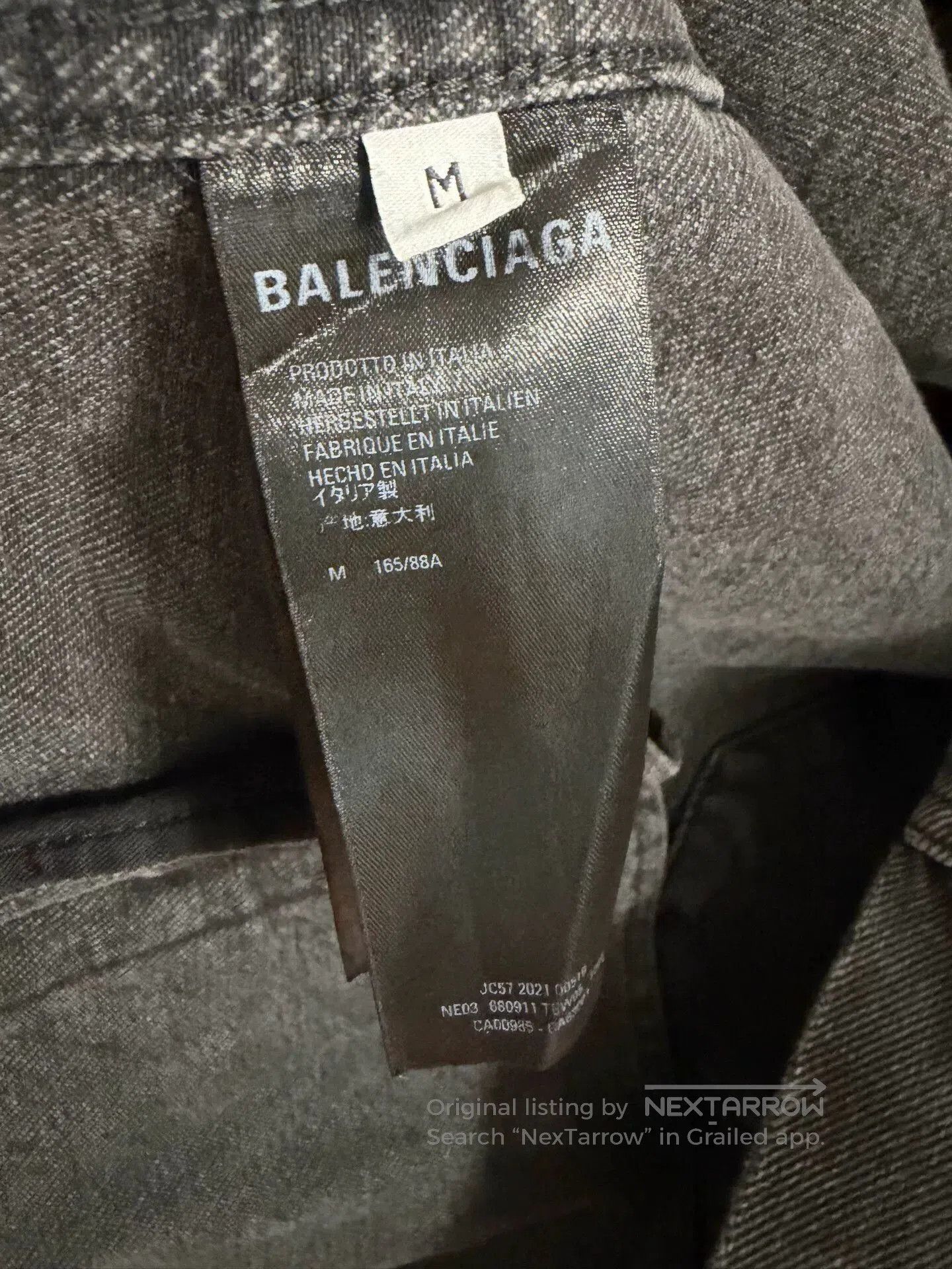 Balenciaga balenciaga embroidered denim jacket size m. Size US M / EU 48-50 / 2 - 4 Thumbnail